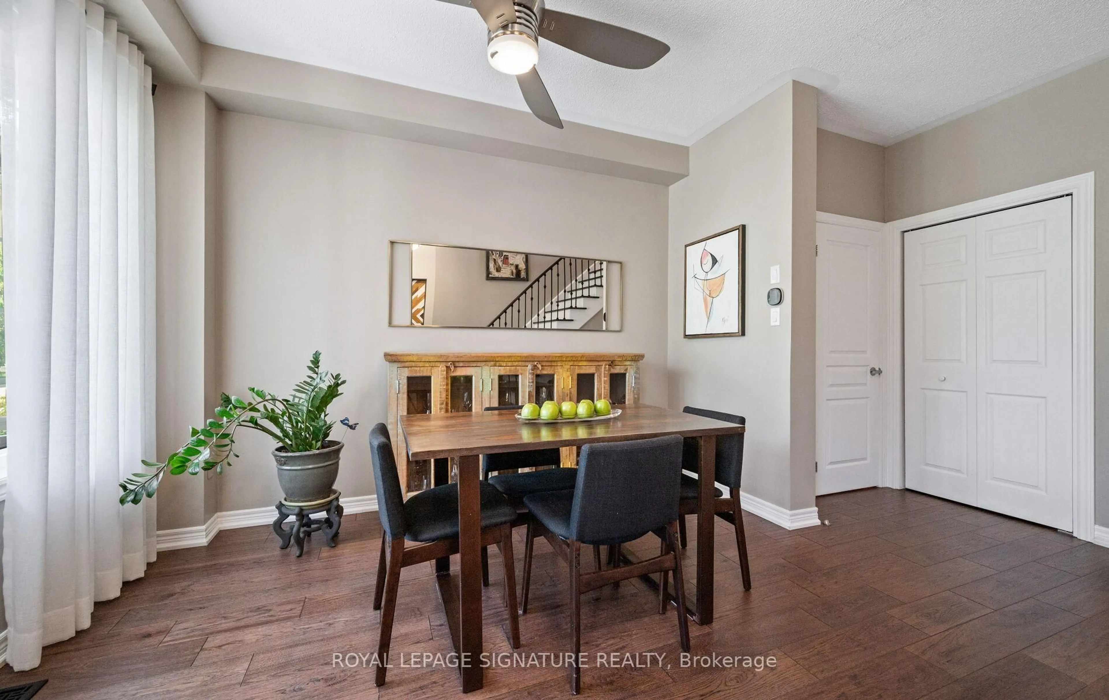 Dining room, unknown for 3432 Robin Hill Circ, Oakville Ontario L6L 6X2