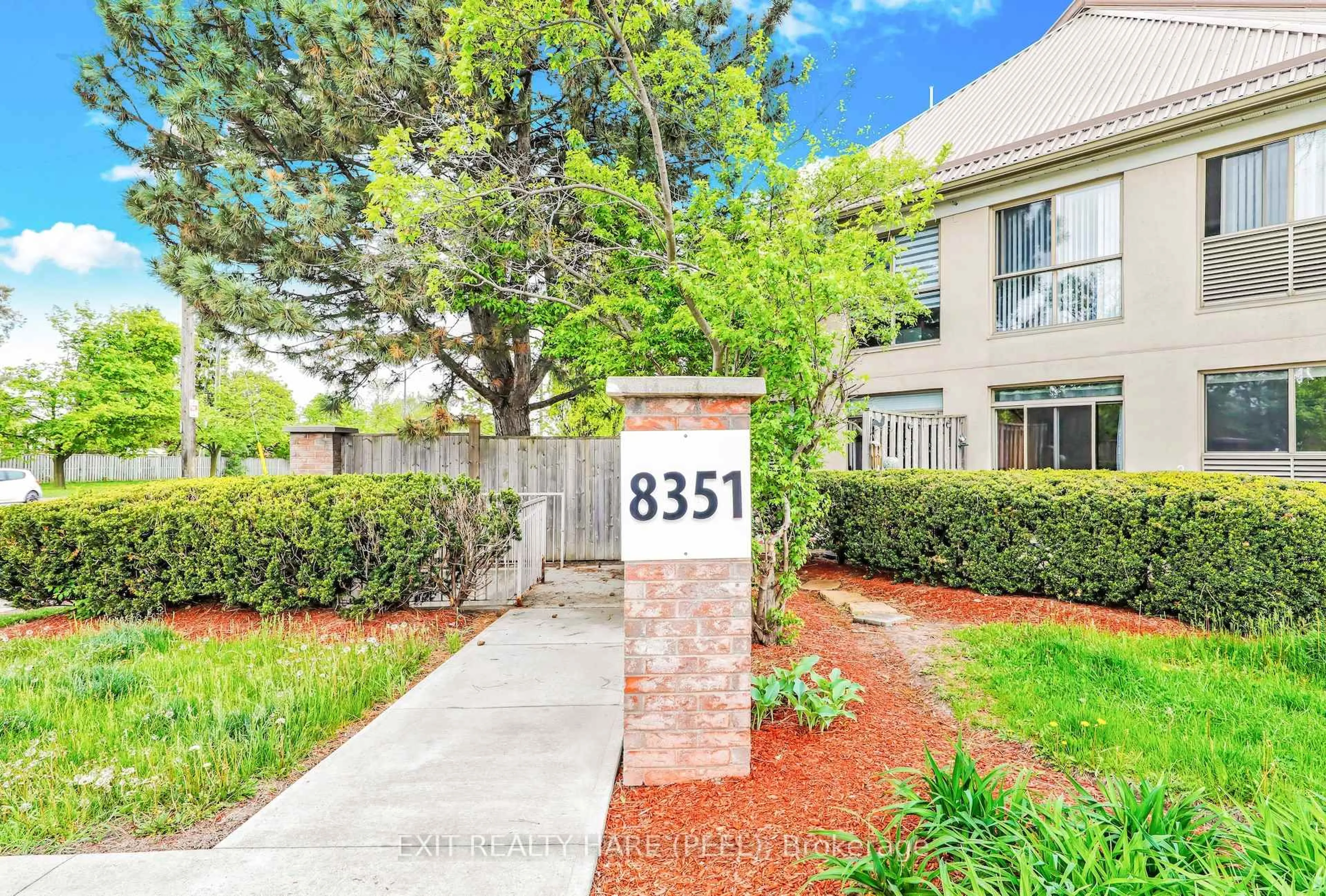 Unknown for 8351 Mclaughlin Rd #208, Brampton Ontario L6Y 4H8