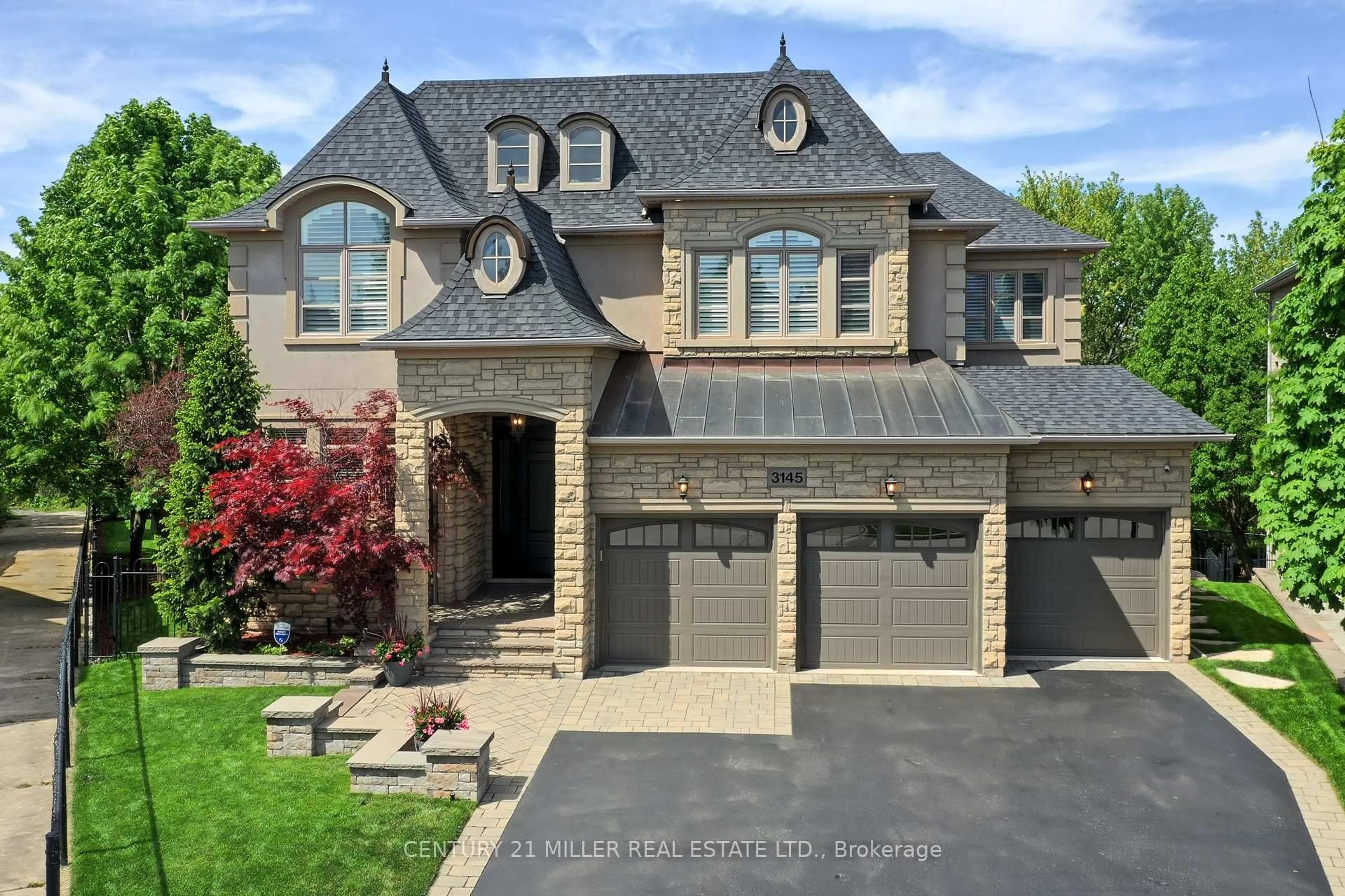 Home with brick exterior material, street for 3145 Saddleworth Cres, Oakville Ontario L6M 0A8