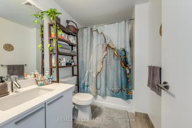 Additional property image - 10 Park Lawn Rd Unit 3205