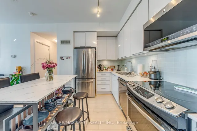 Additional property image - 10 Park Lawn Rd Unit 3205