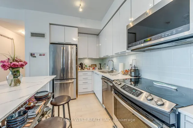 Additional property image - 10 Park Lawn Rd Unit 3205