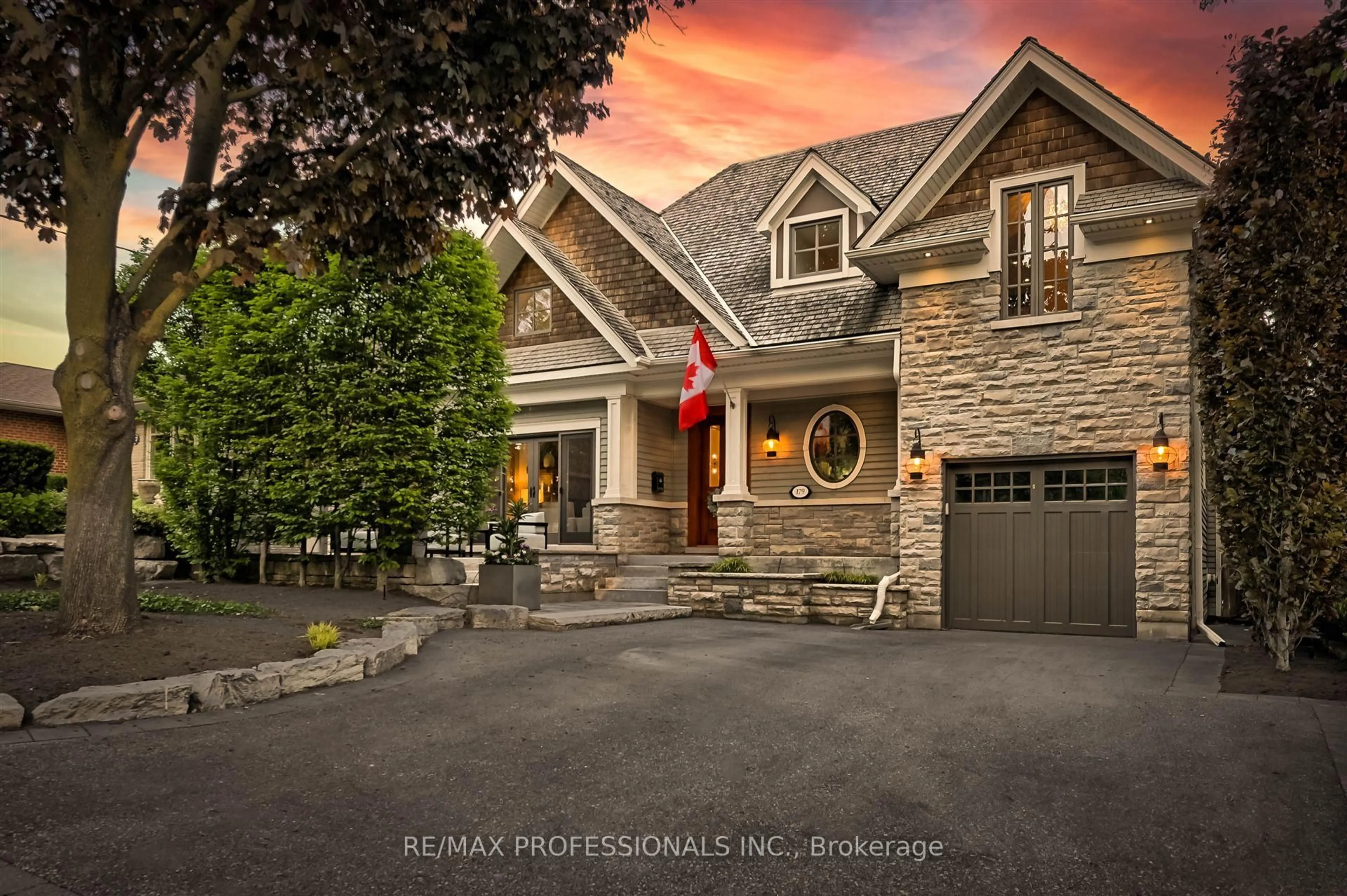 Home with brick exterior material, street for 179 Humbervale Blvd, Toronto Ontario M8Y 3R2