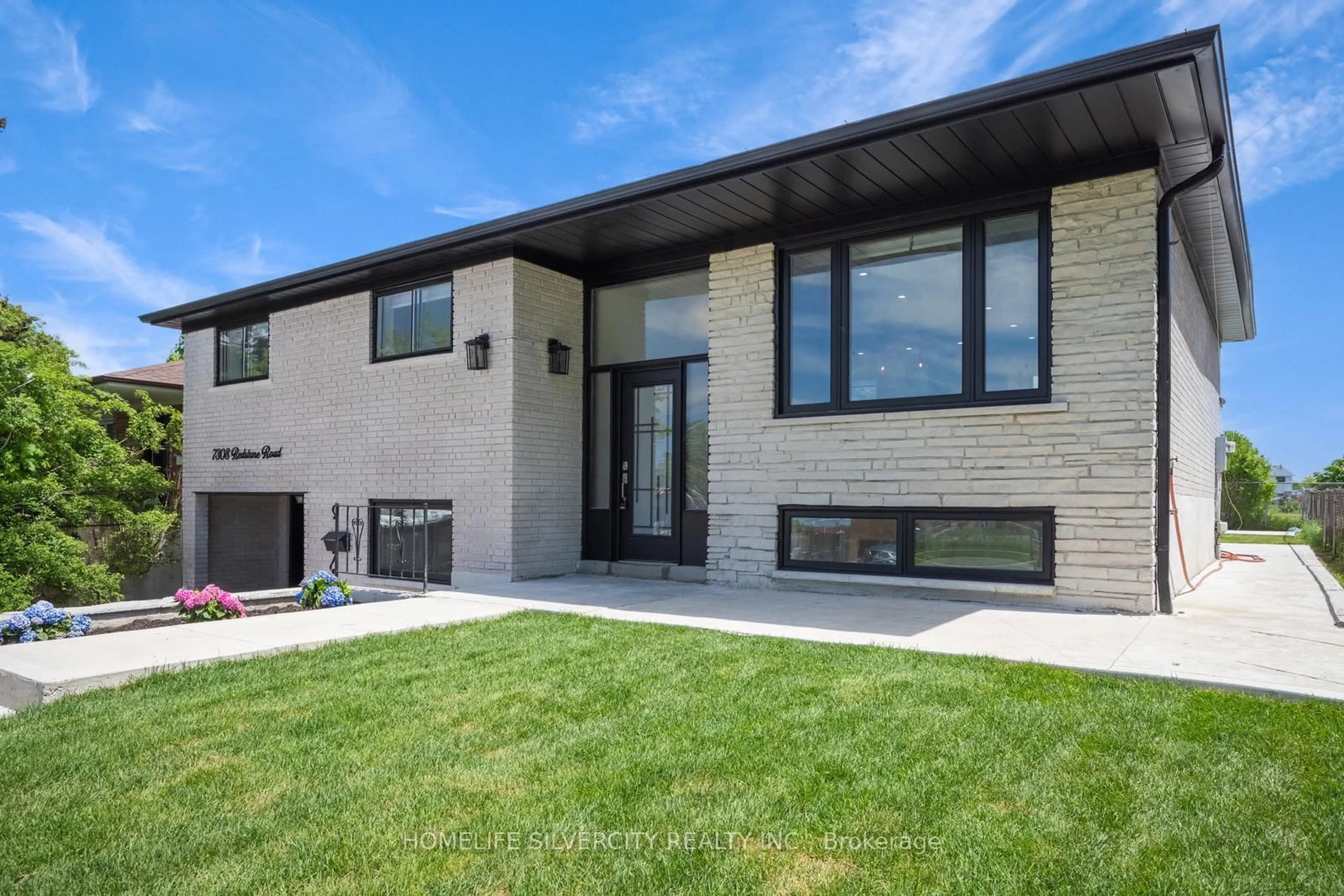 Home with brick exterior material, unknown for 7308 Redstone Rd, Mississauga Ontario L4T 2A9