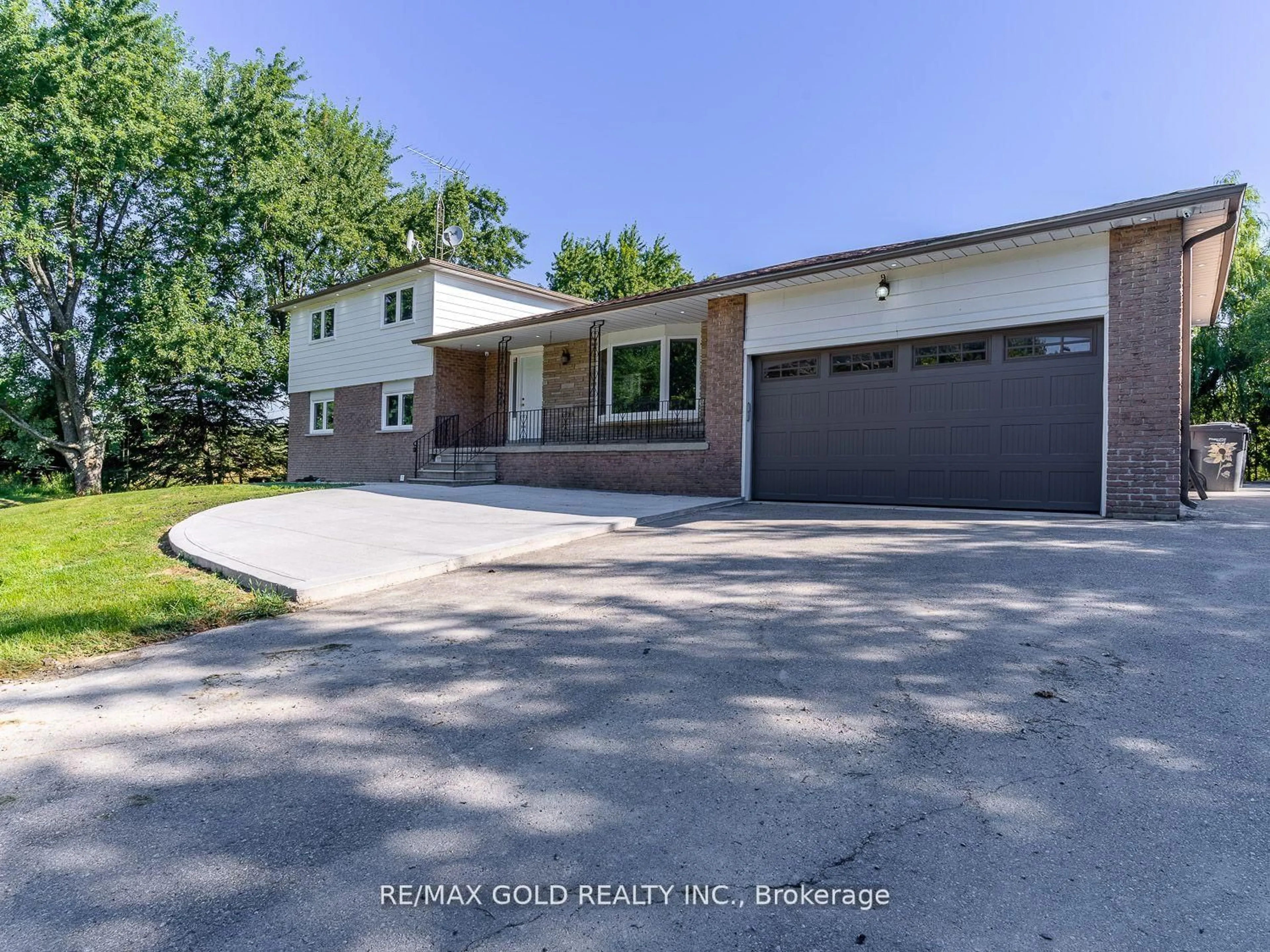 Home with brick exterior material, street for 19139 Heart Lake Rd, Caledon Ontario L7K 2A6
