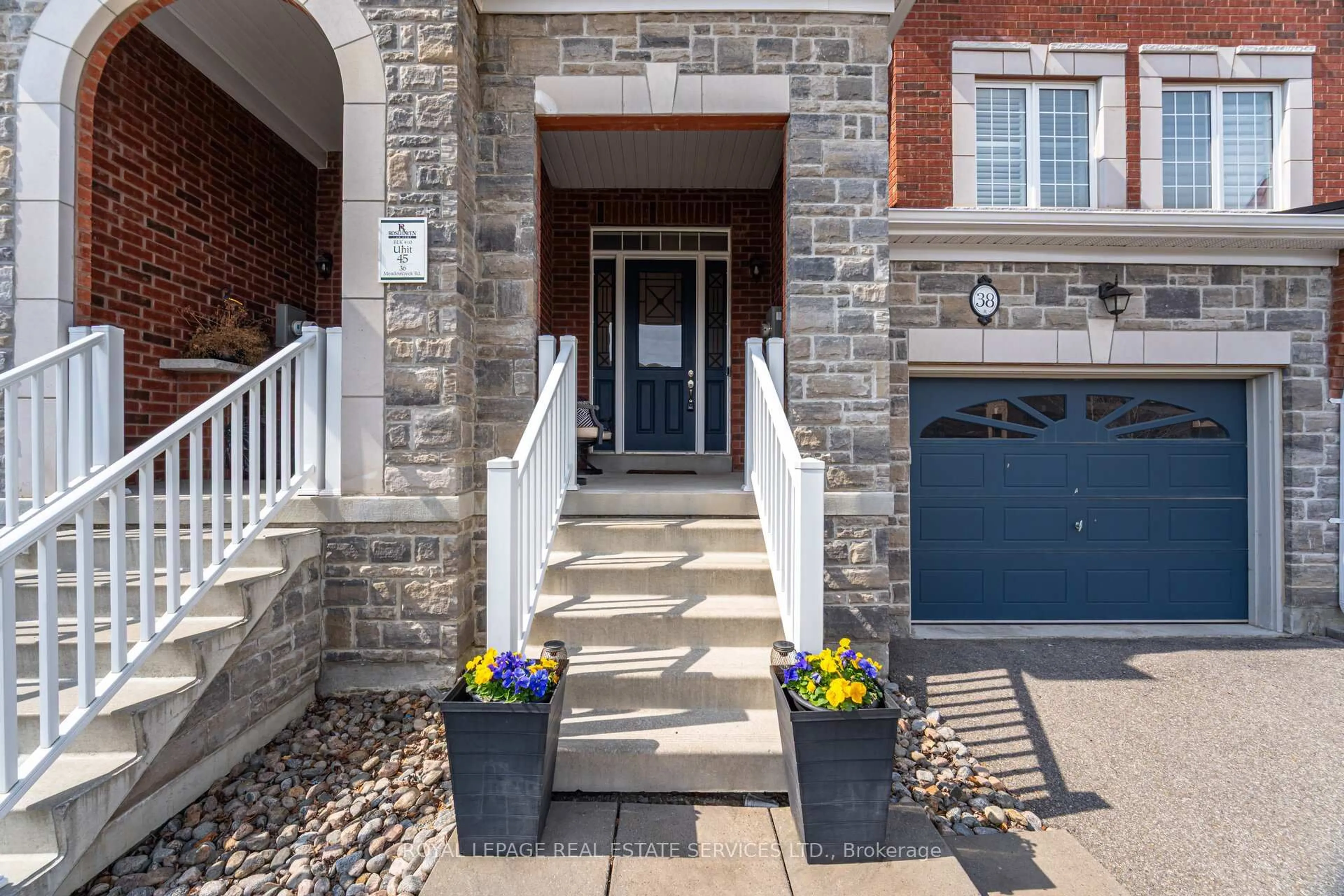 Unknown for 38 Meadowcreek Rd, Caledon Ontario L7C 4A1