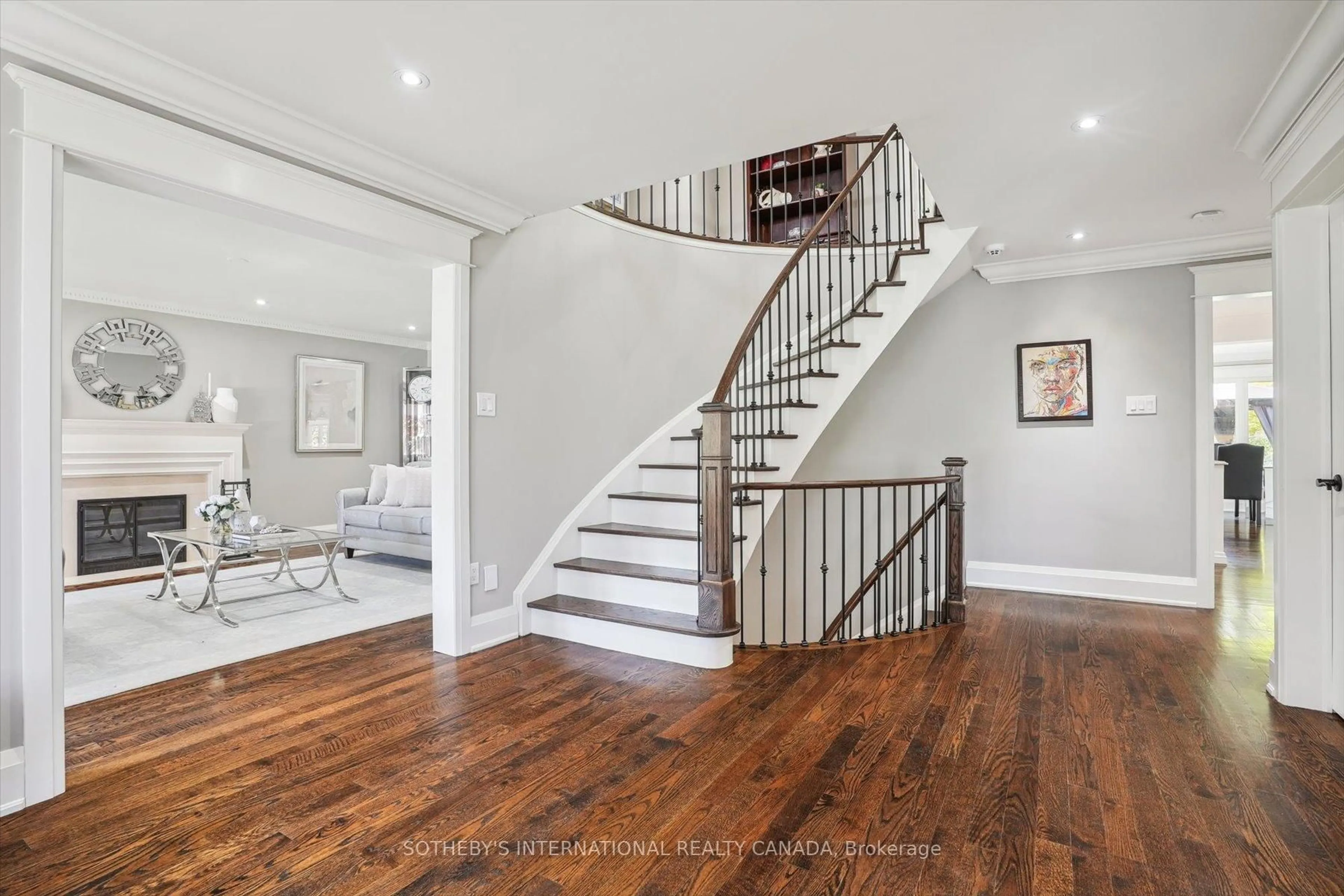 Unknown for 1662 Roundleaf Crt, Burlington Ontario L7P 4T6