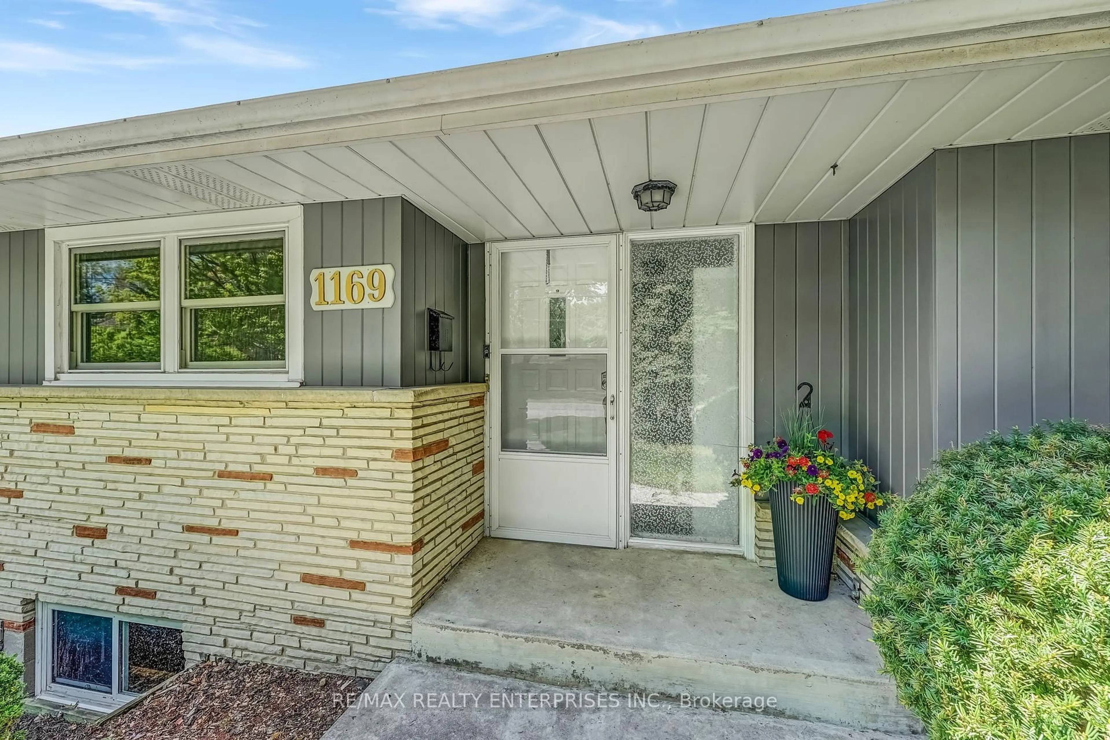 Unknown for 1169 Wildfield Cres, Mississauga Ontario L5H 3C3