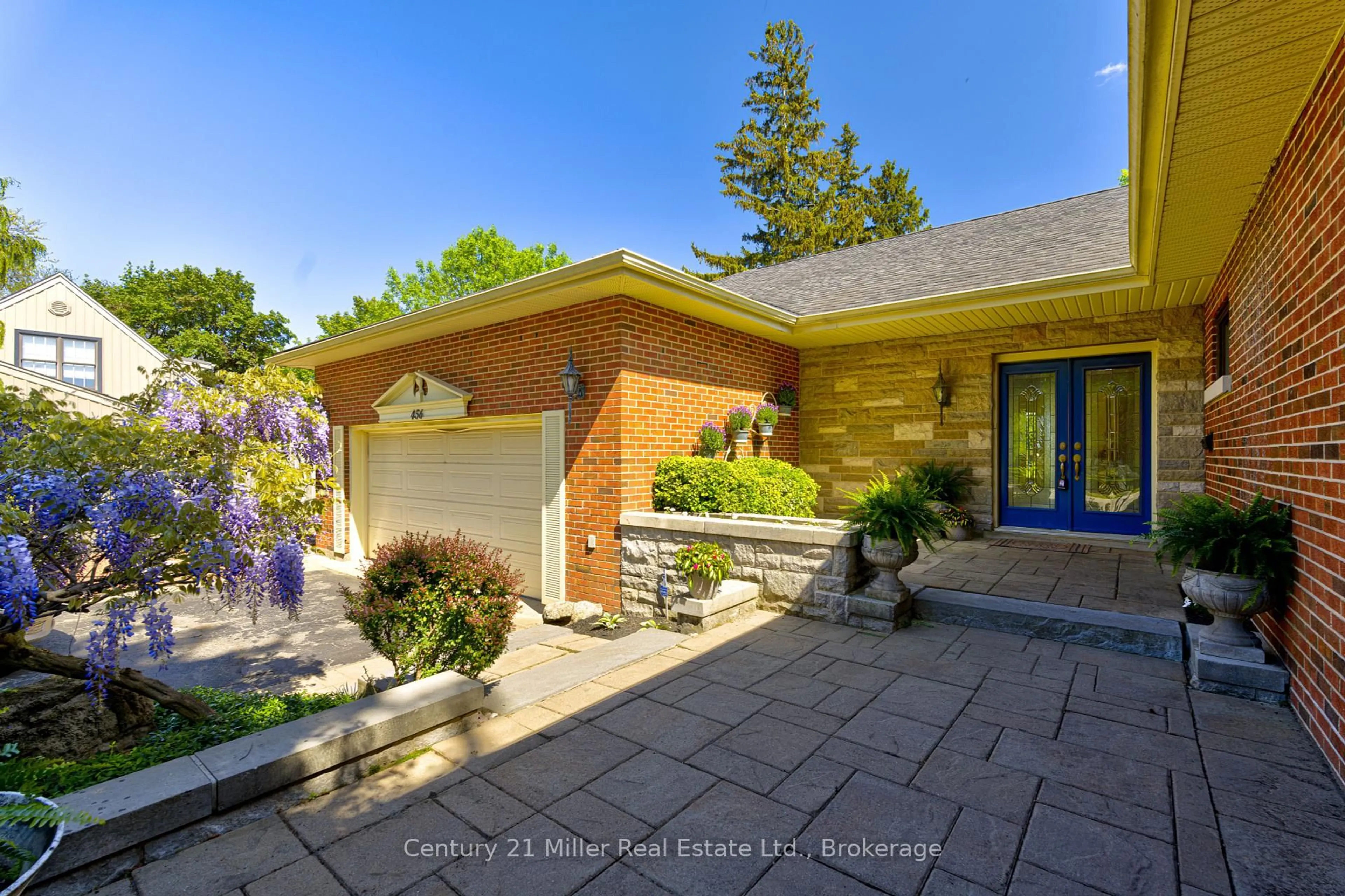 Home with brick exterior material, street for 456 Townsend Ave, Burlington Ontario L7T 2A8