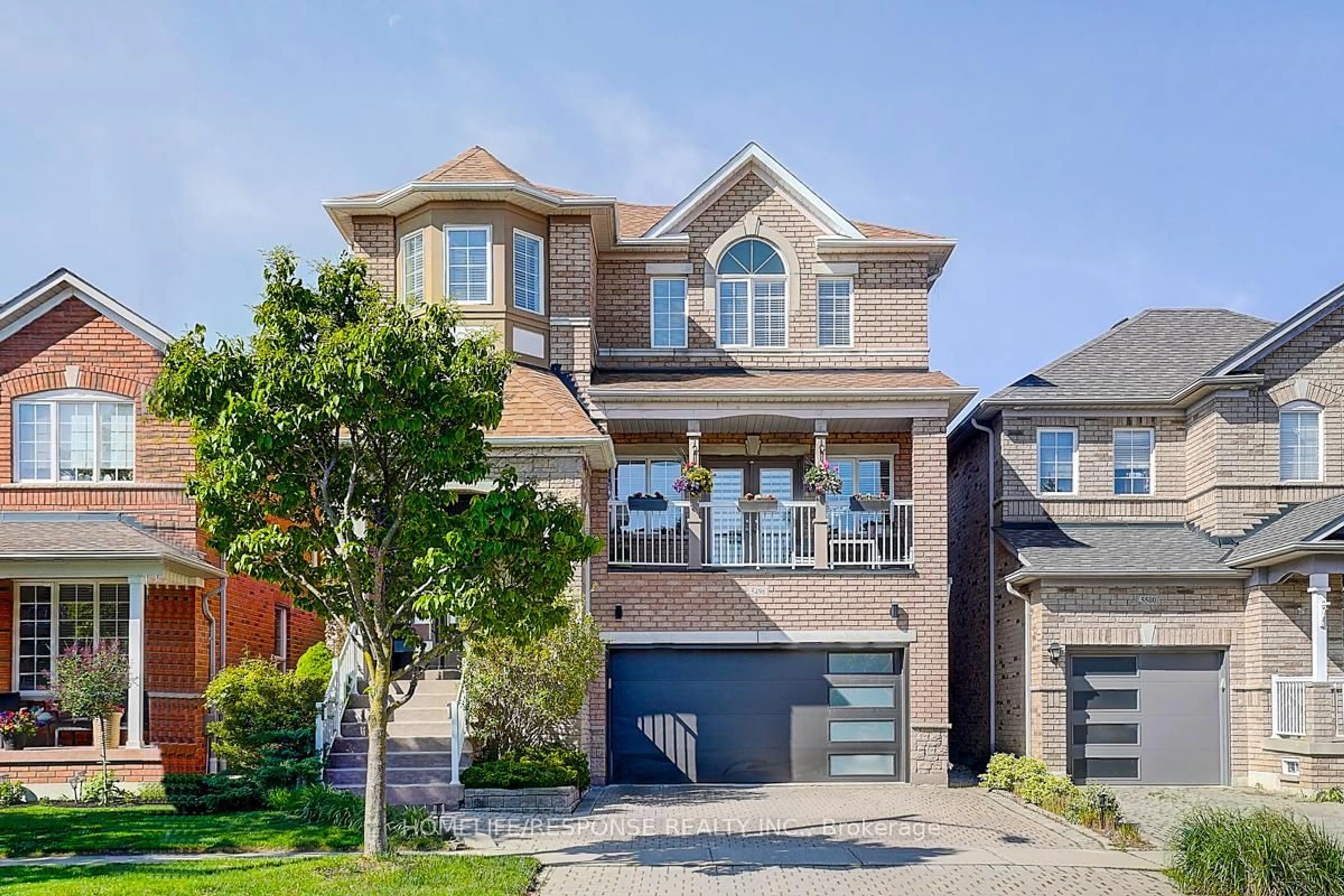 Home with brick exterior material, street for 5496 LONGFORD Dr, Mississauga Ontario L5M 6N3