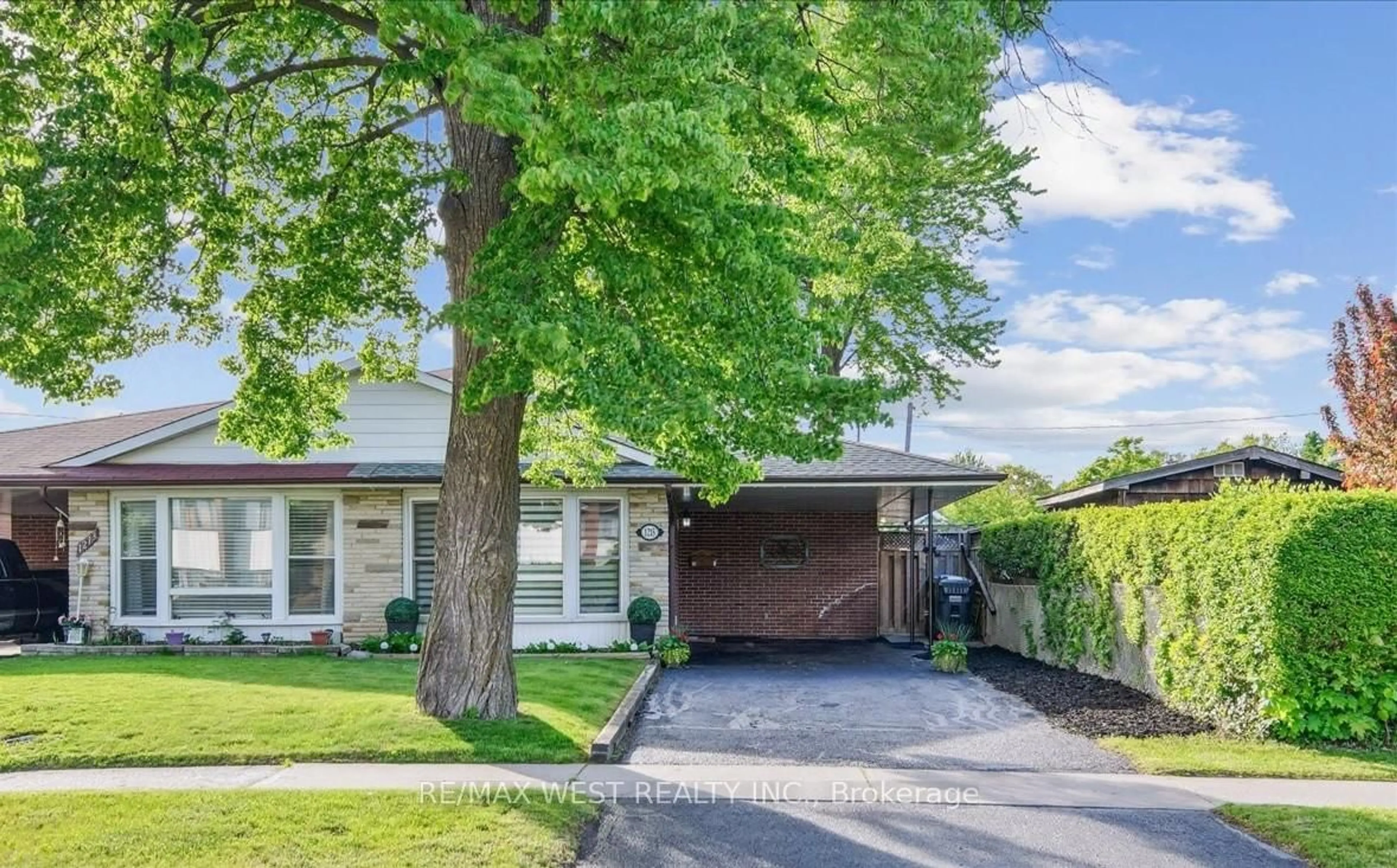 Unknown for 1215 Gripsholm Rd, Mississauga Ontario L4Y 2G8