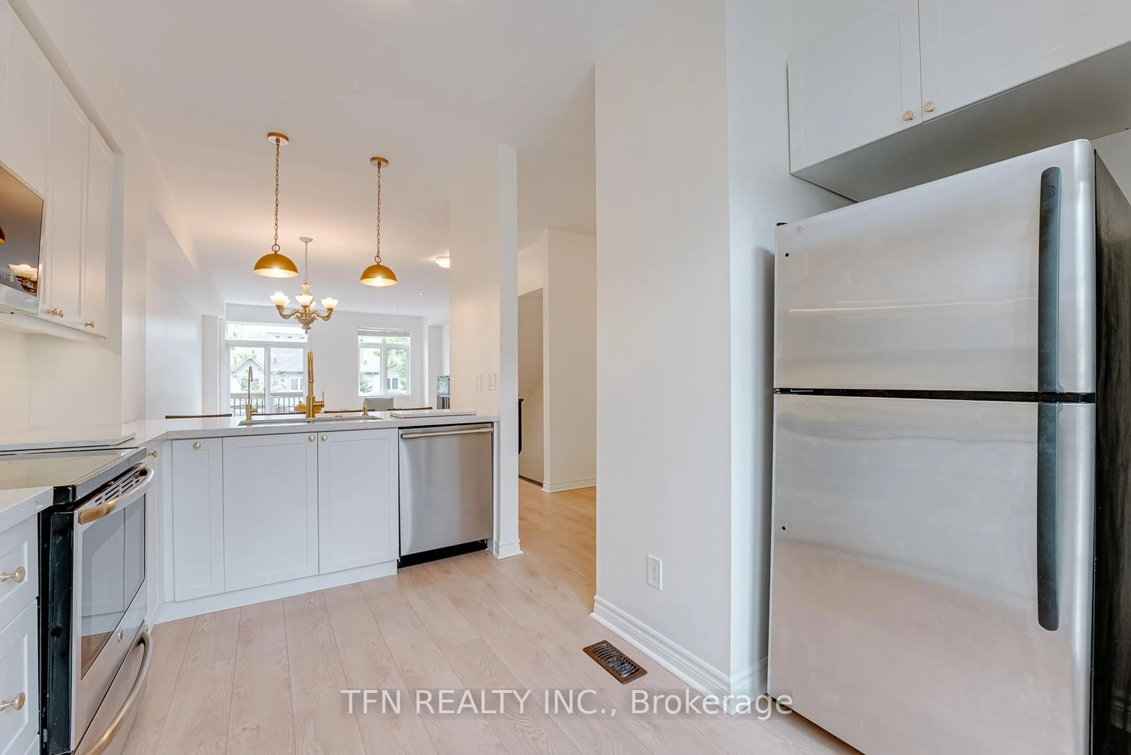 Open concept kitchen, unknown for 2360 Treversh Common, Burlington Ontario L7R 0C8