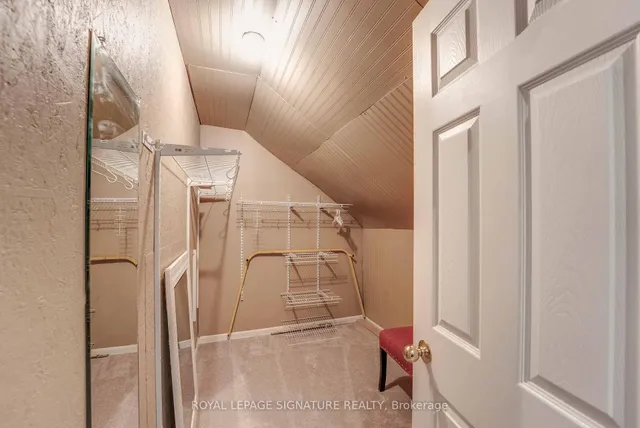 Additional property image - 216 Gatwick Dr