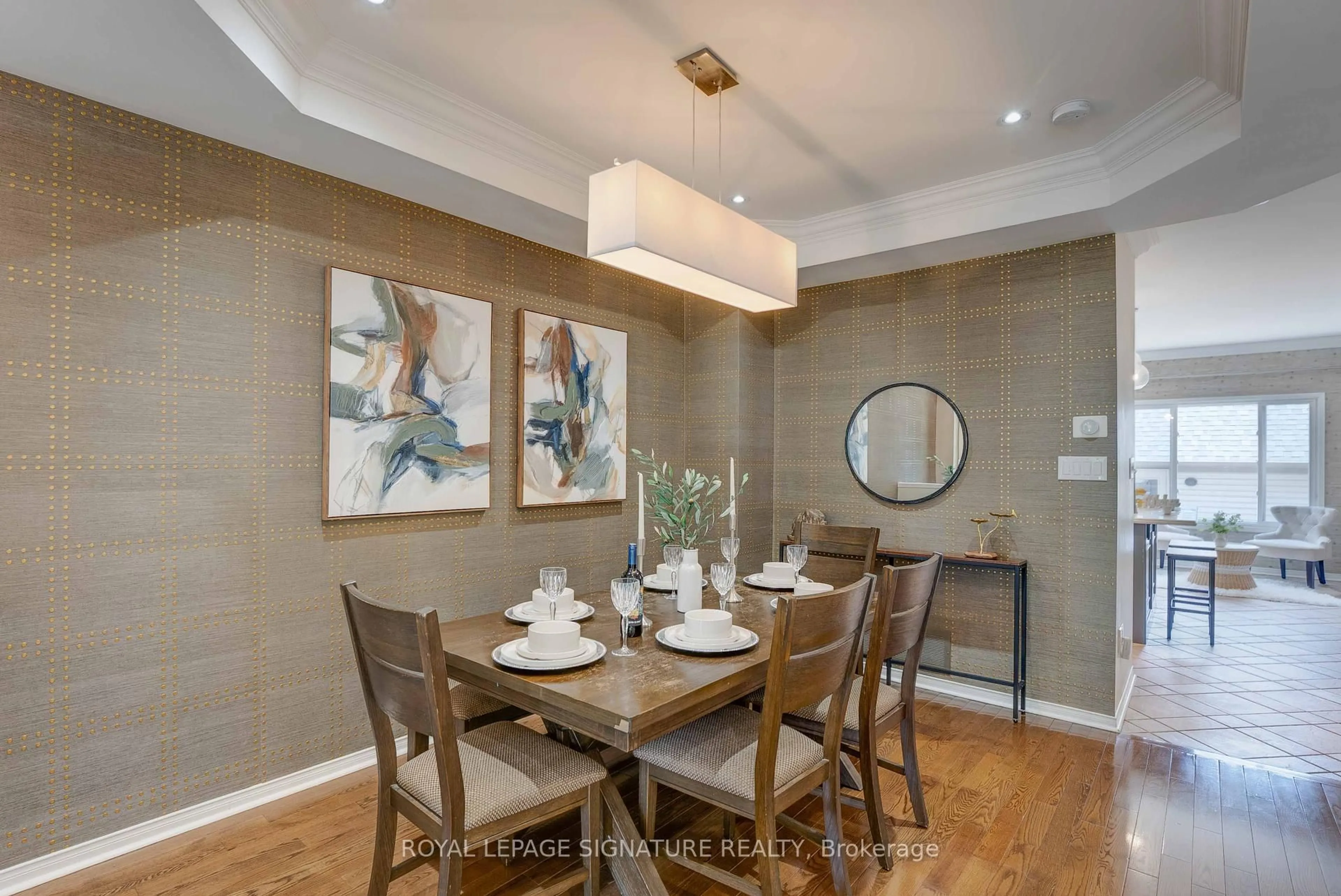 Dining room, wood/laminate floor for 216 Gatwick Dr, Oakville Ontario L6H 6M9
