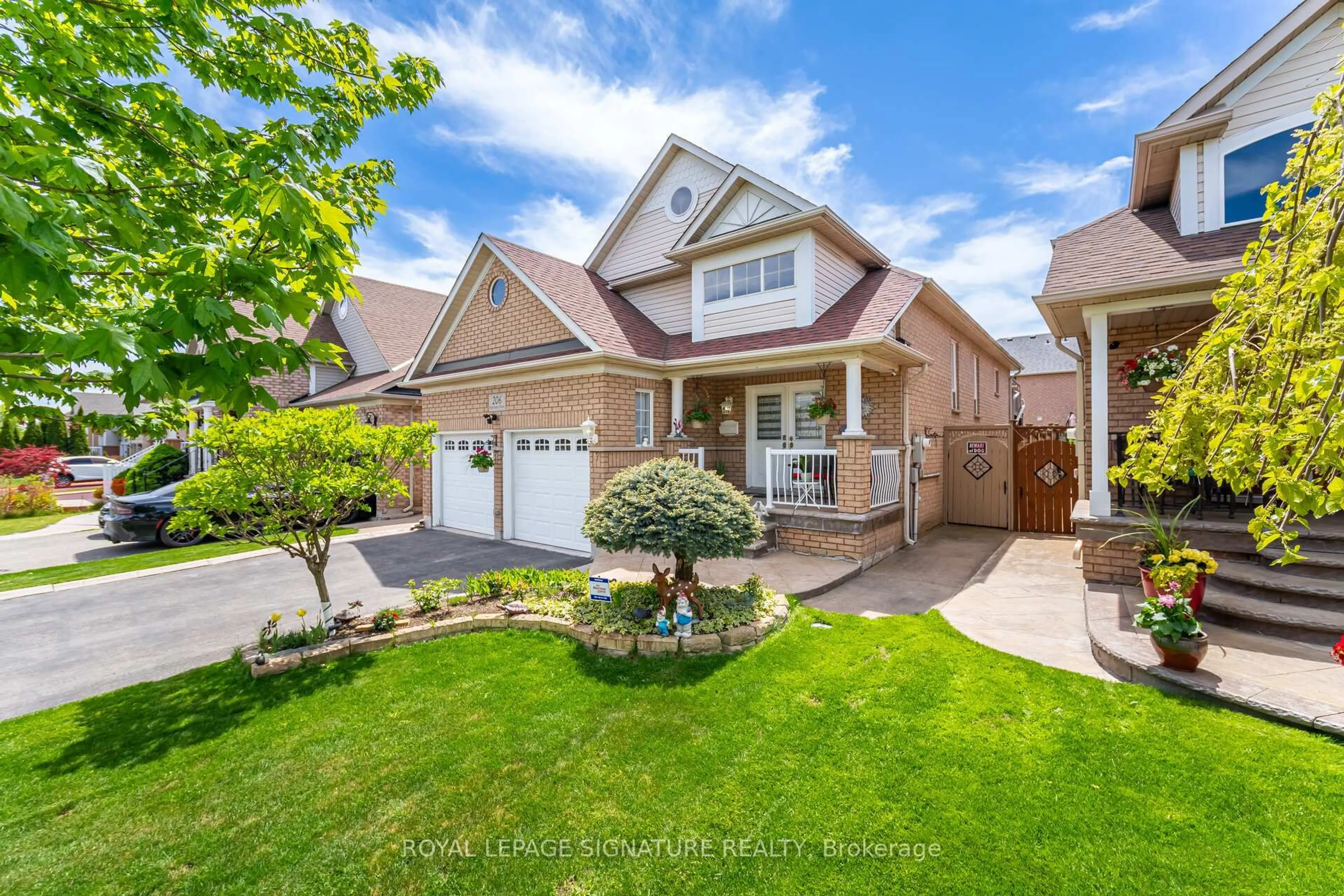 Home with vinyl exterior material, street for 206 Van Scott Dr, Brampton Ontario L7A 1V9