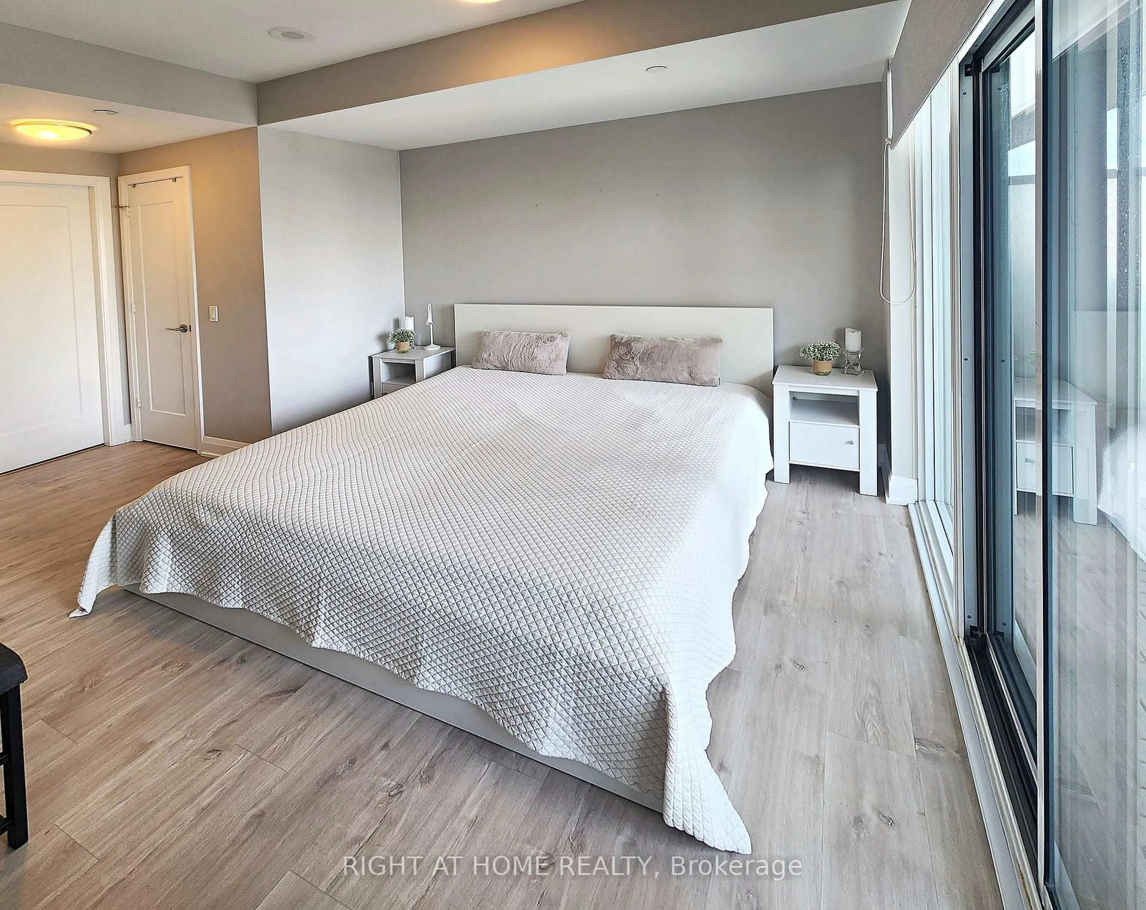 Bedroom with bed, unknown for 56 Annie Craig Dr #1402, Toronto Ontario M8V 0C8