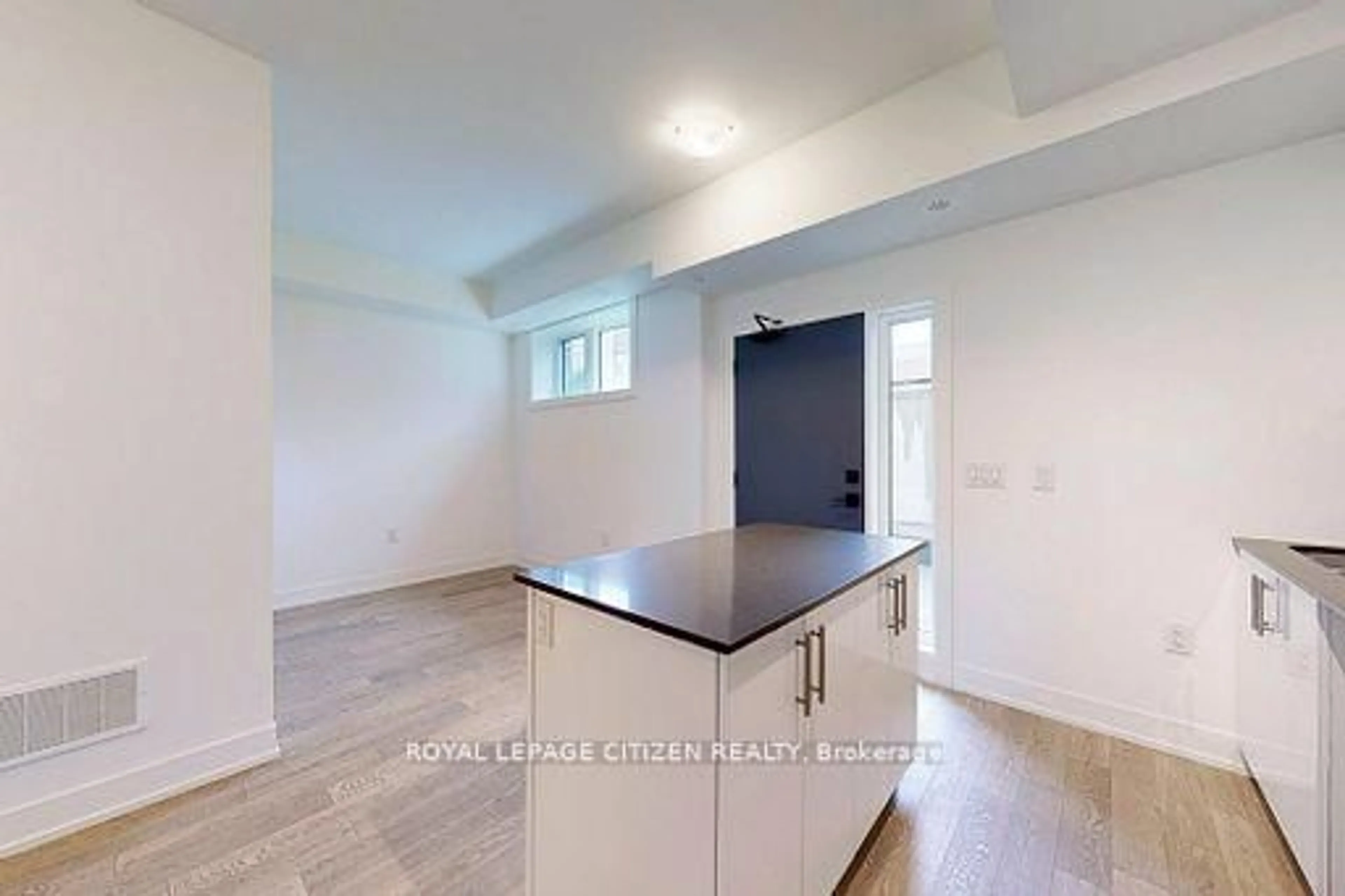 Unknown for 1075 Douglas Mccurdy Comm N/A #147, Mississauga Ontario L5G 0C6