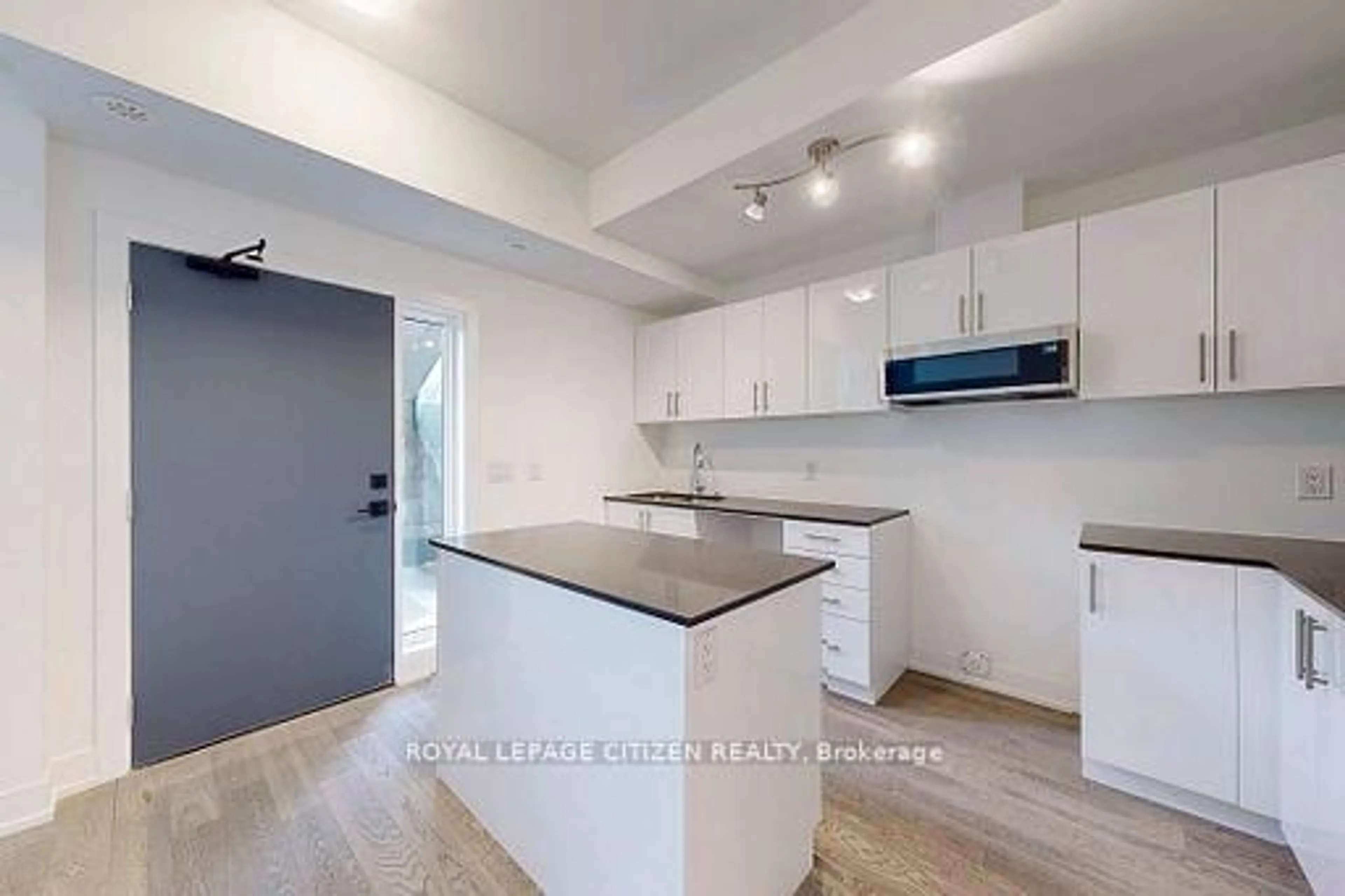 Open concept kitchen, unknown for 1075 Douglas Mccurdy Comm N/A #147, Mississauga Ontario L5G 0C6