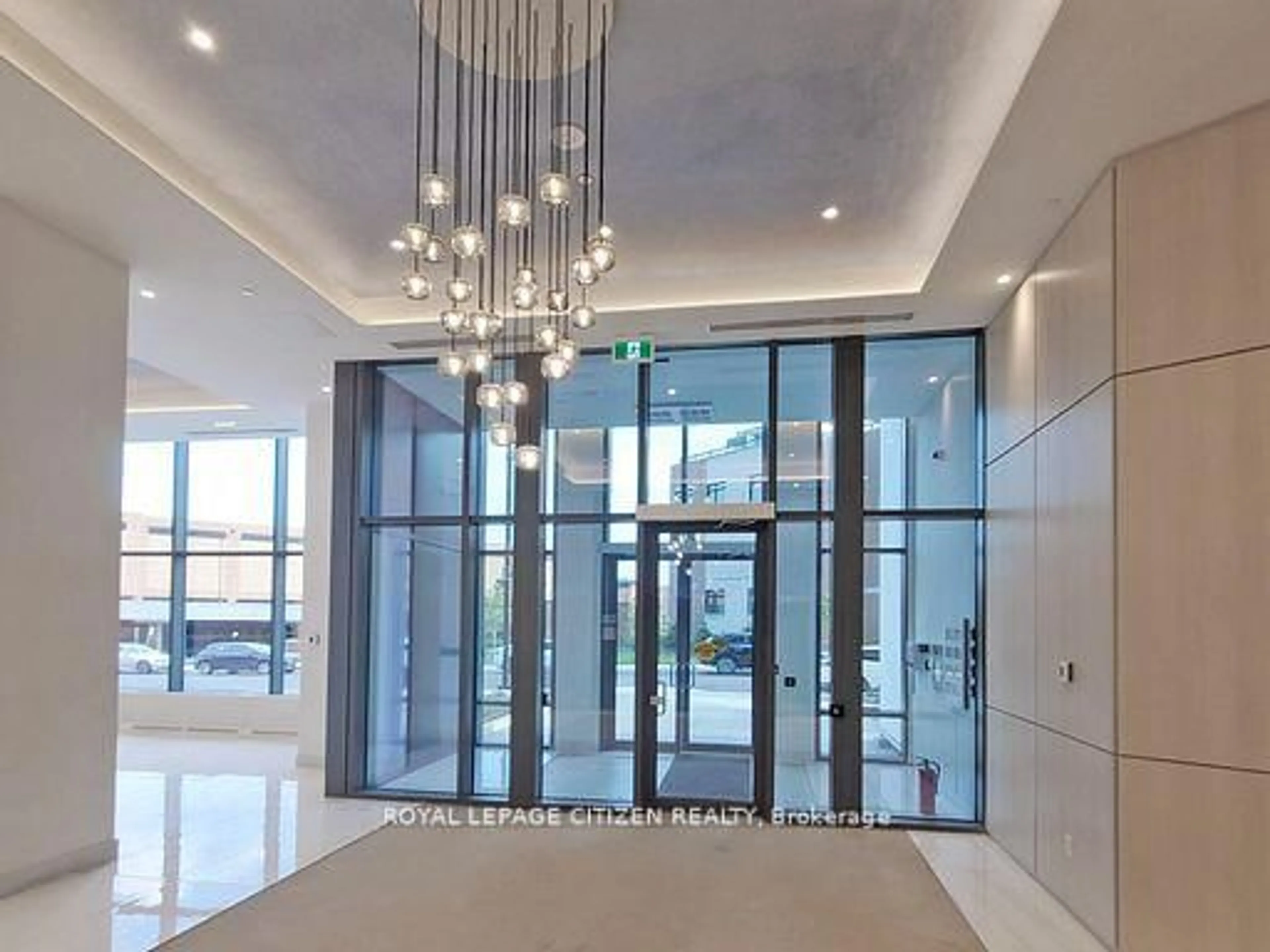 Indoor foyer for 1063 Douglas Mccurdy Comm N/A #707, Mississauga Ontario L5G 0C5