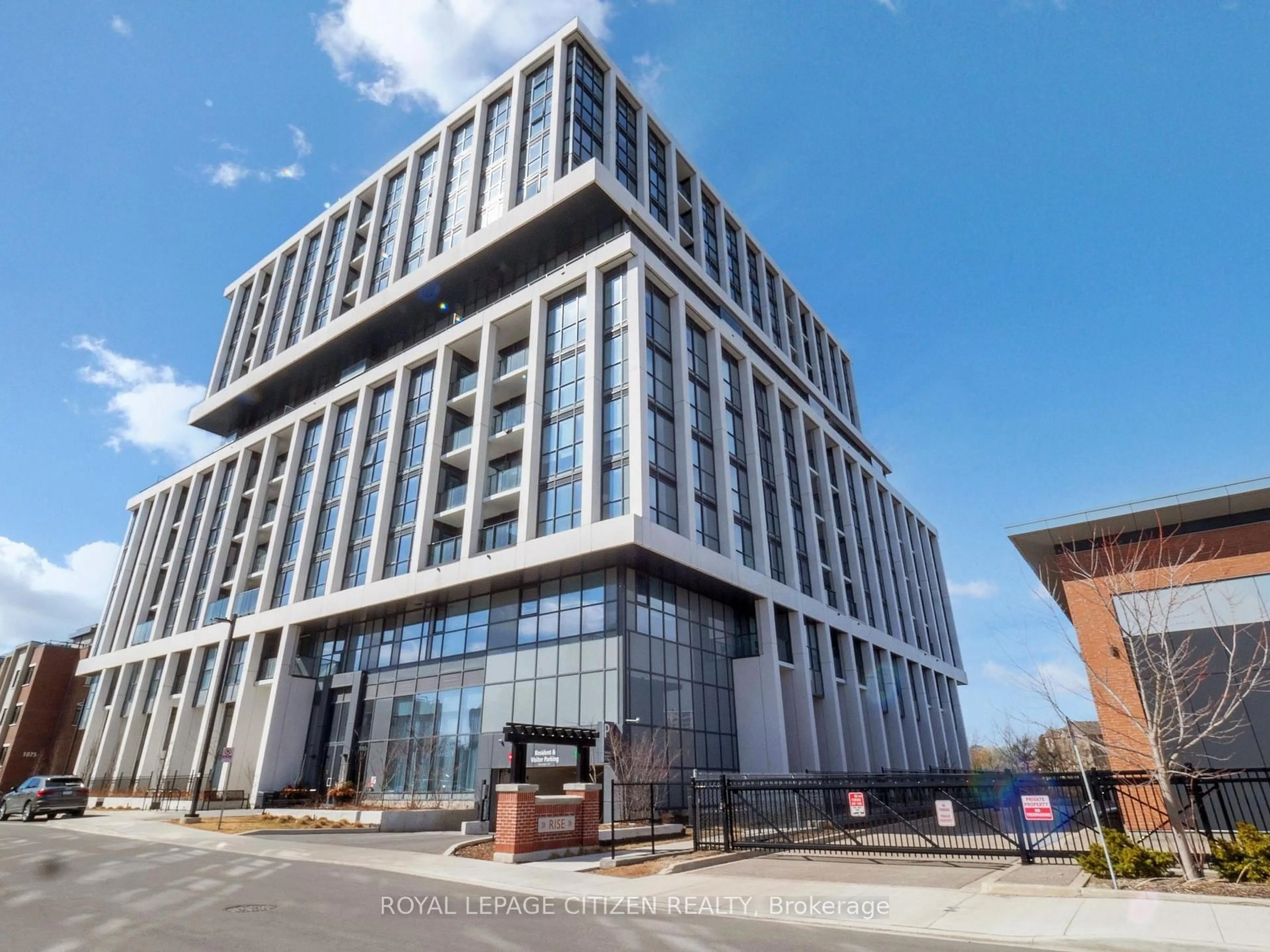 Indoor foyer for 1095 Douglas McCurdy Common #252, Mississauga Ontario L5G 0C6