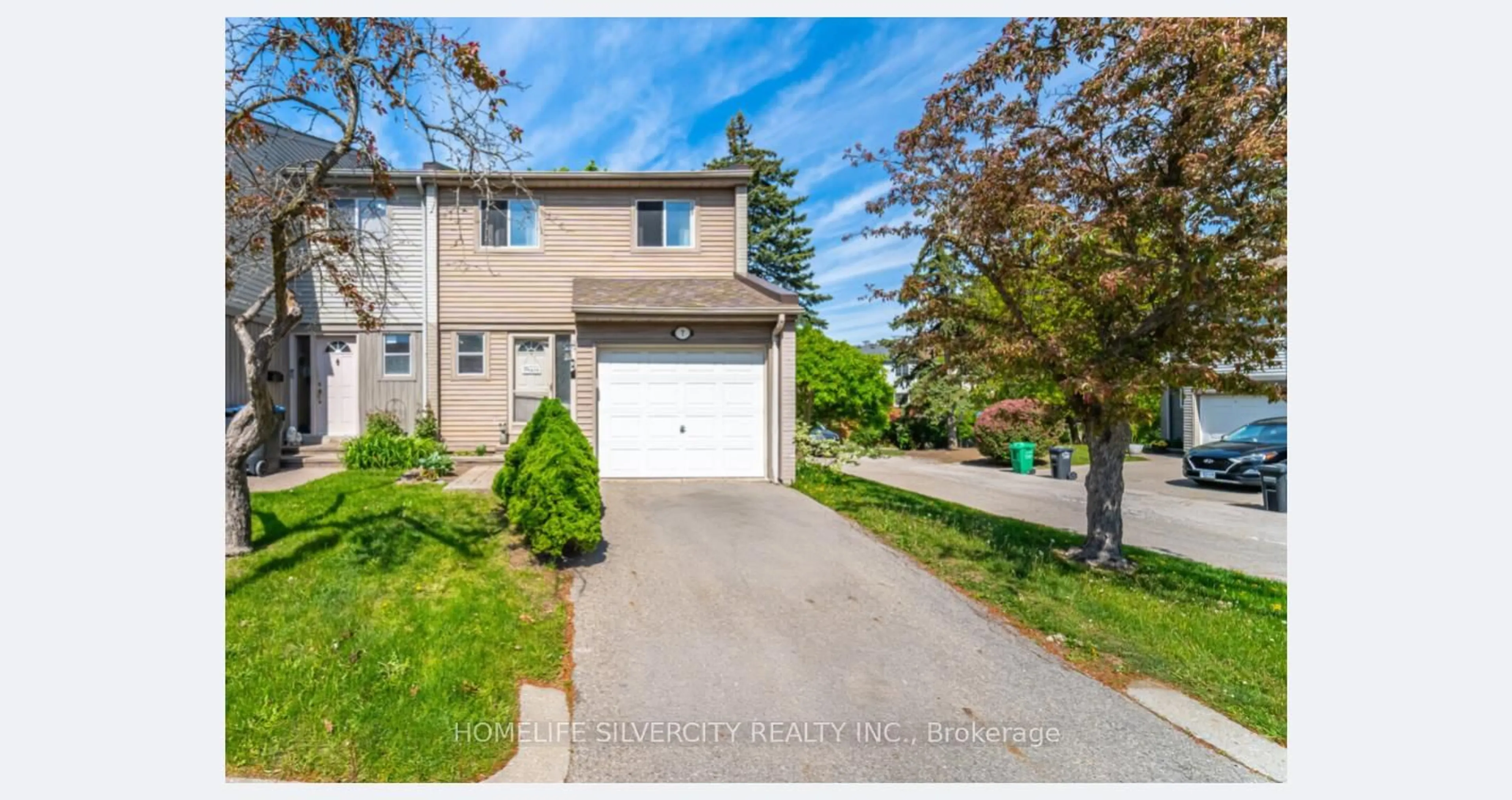 A pic from outside/outdoor area/front of a property/back of a property/a pic from drone, street for 3500 Glen erin Dr #7, Mississauga Ontario L5L 1W6