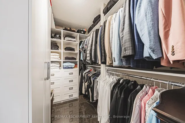 Additional property image - 4346 Millcroft Park Dr