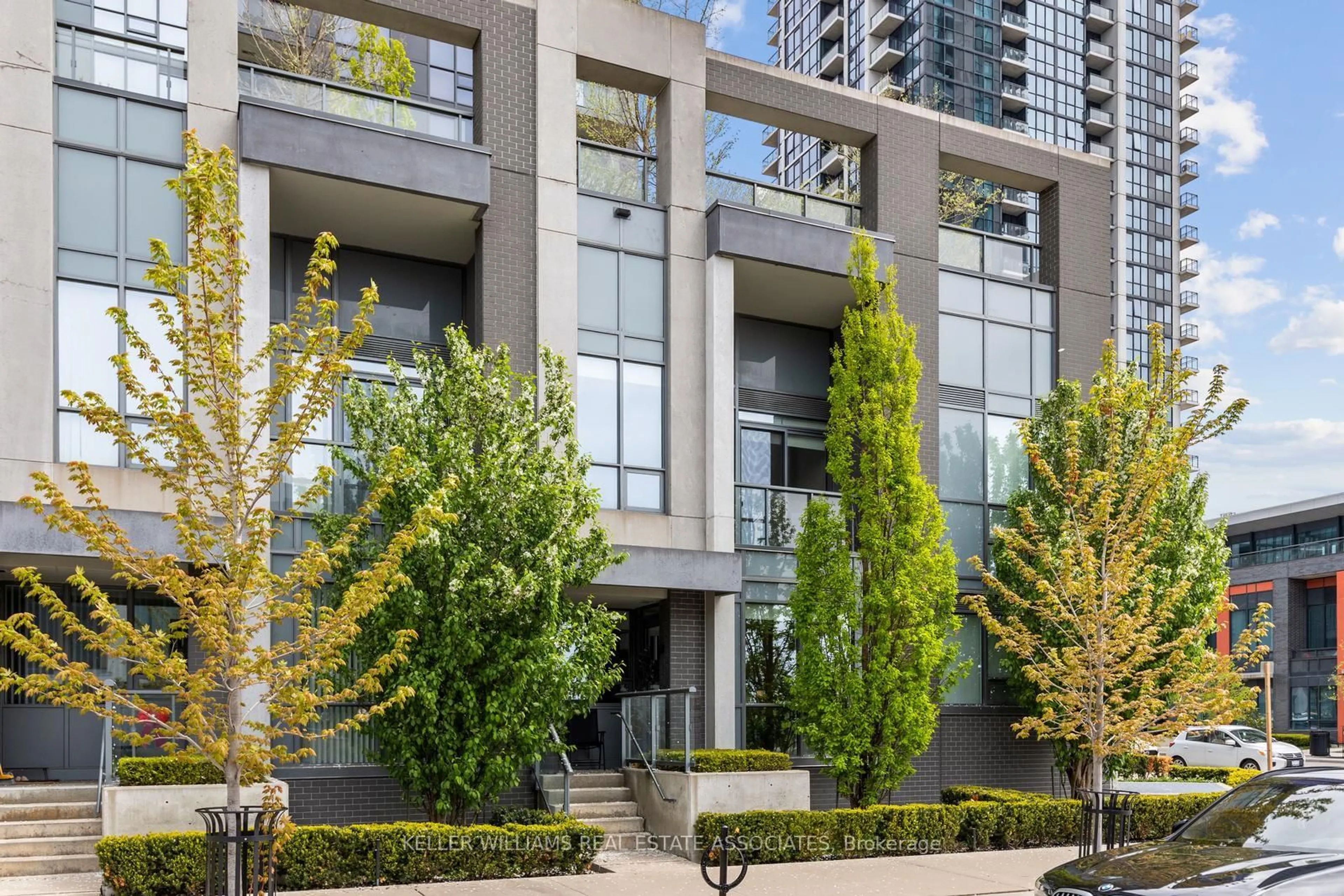 Patio, street for 5025 Four Springs Ave #111, Mississauga Ontario L5R 0G5