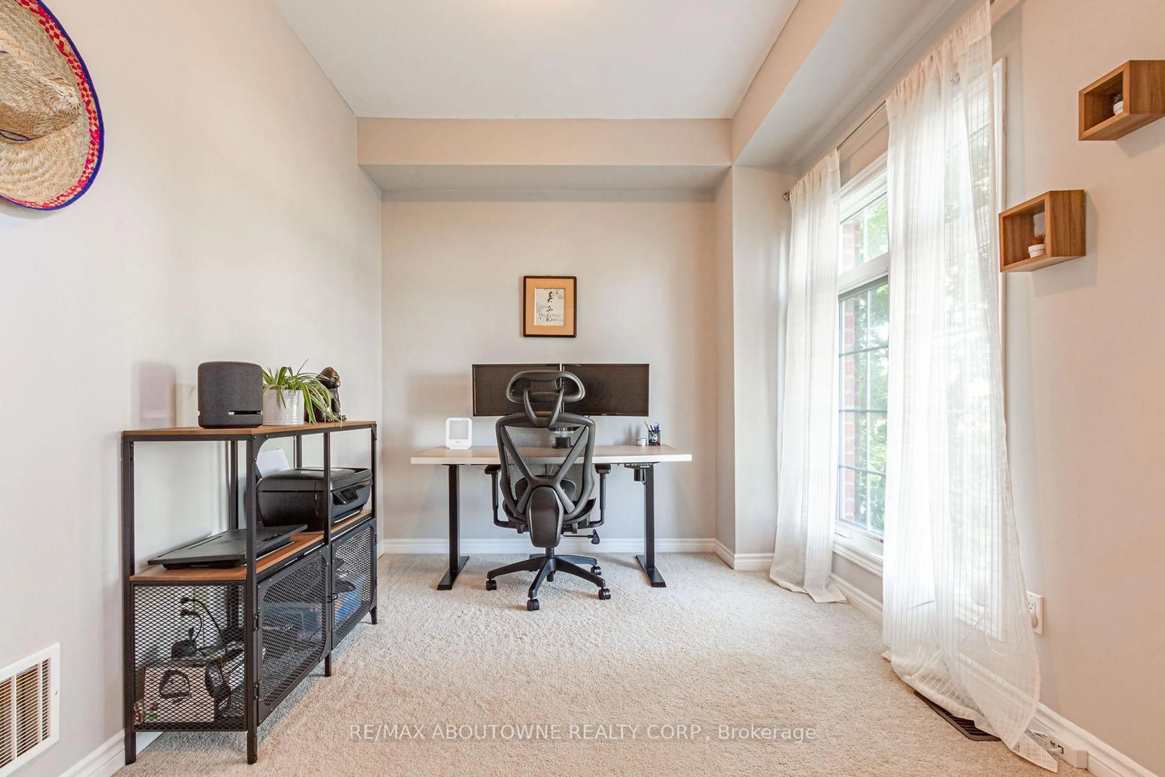 Unknown for 2365 Lepage Common Dr, Burlington Ontario L7R 0C8