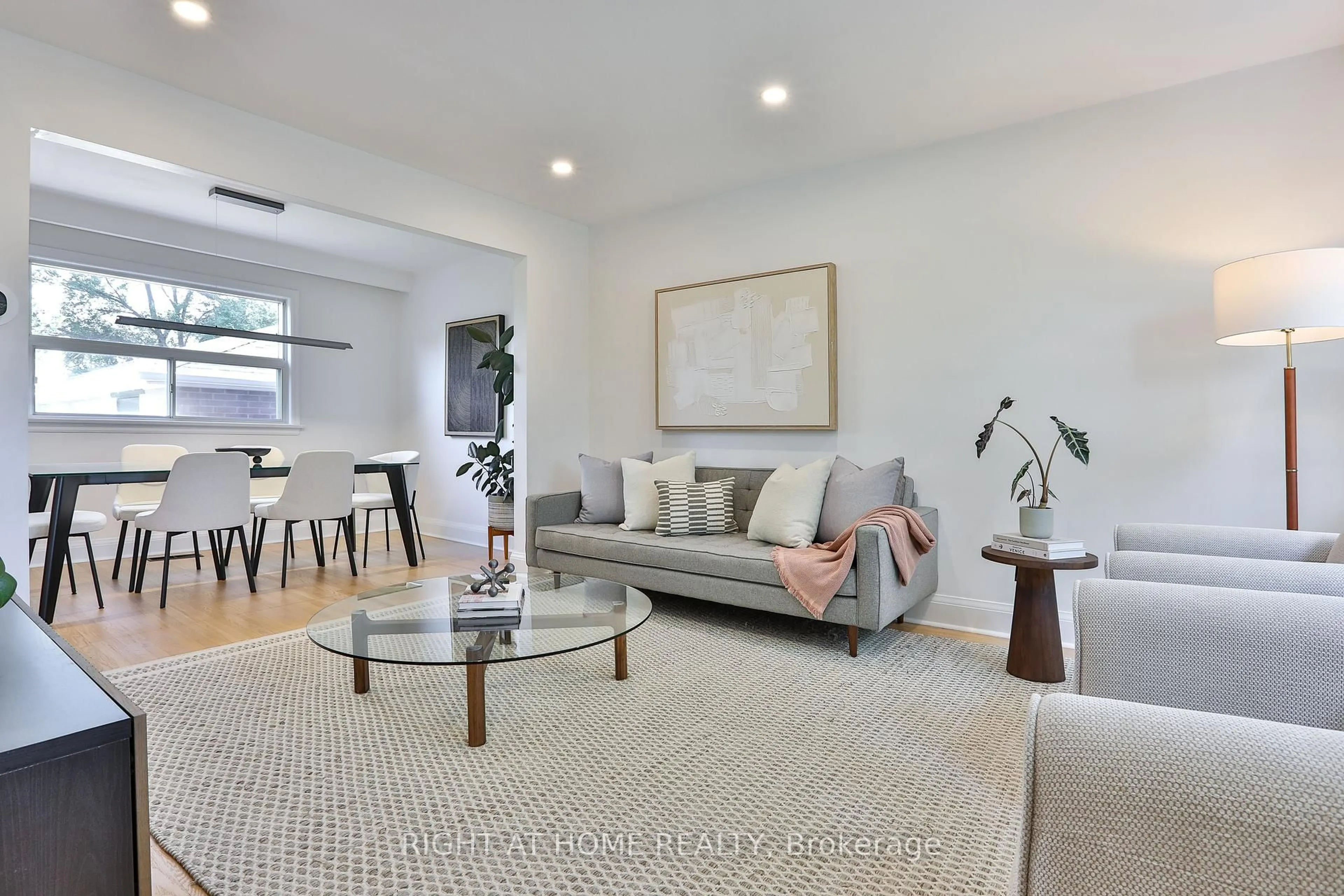 Living room with furniture, unknown for 20 Amesbury Dr, Toronto Ontario M6M 4H4
