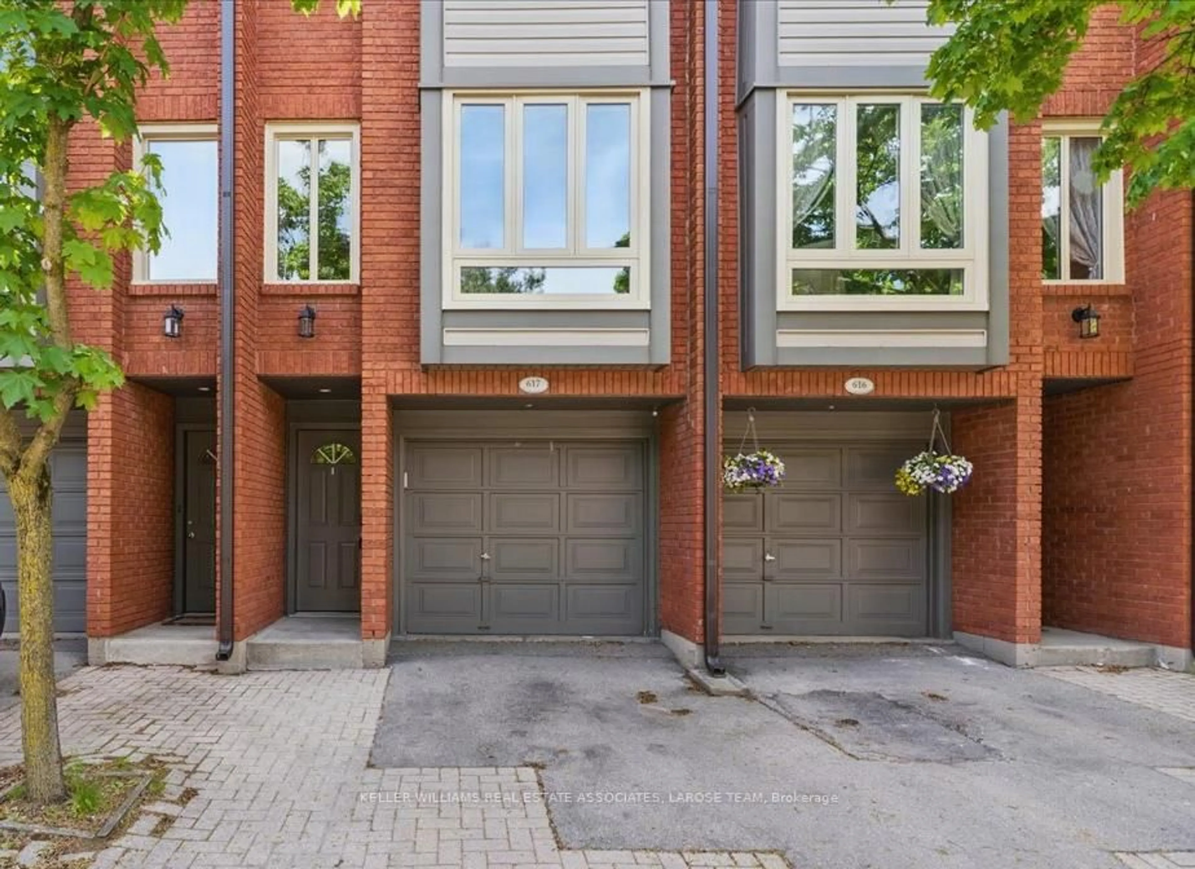 Home with brick exterior material, street for 895 Maple Ave #617, Burlington Ontario L7S 2H7