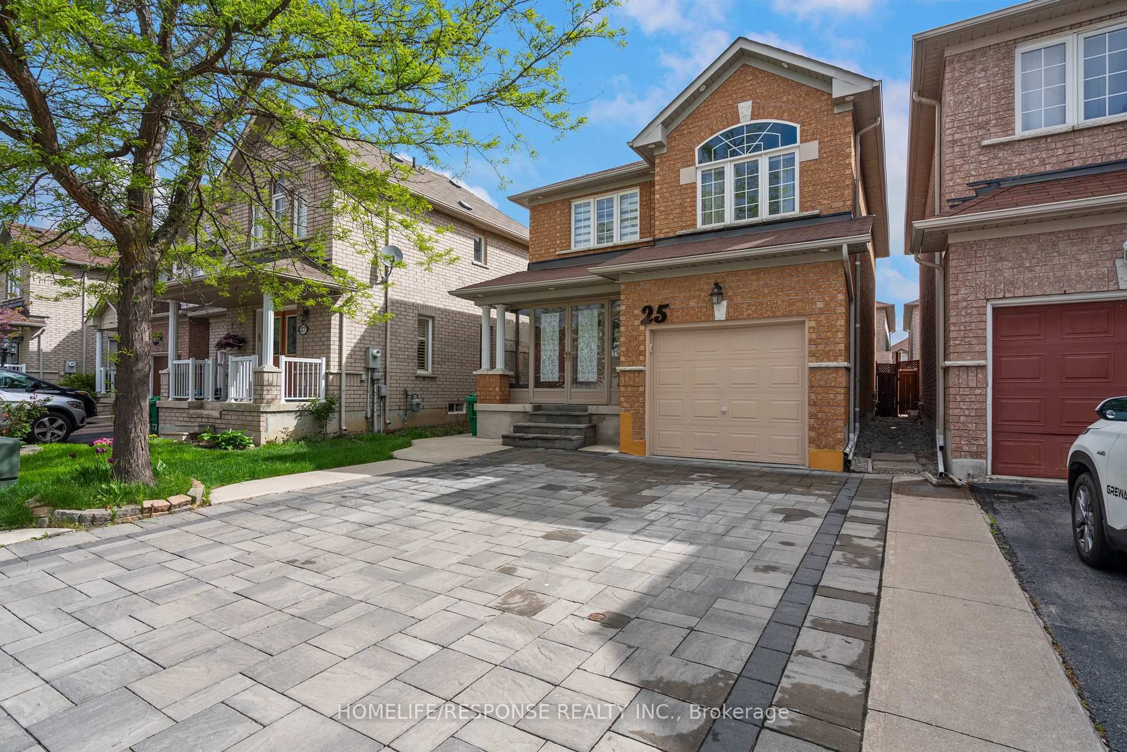 Home with brick exterior material, street for 25 TREASURE Dr, Brampton Ontario L7A 3L1