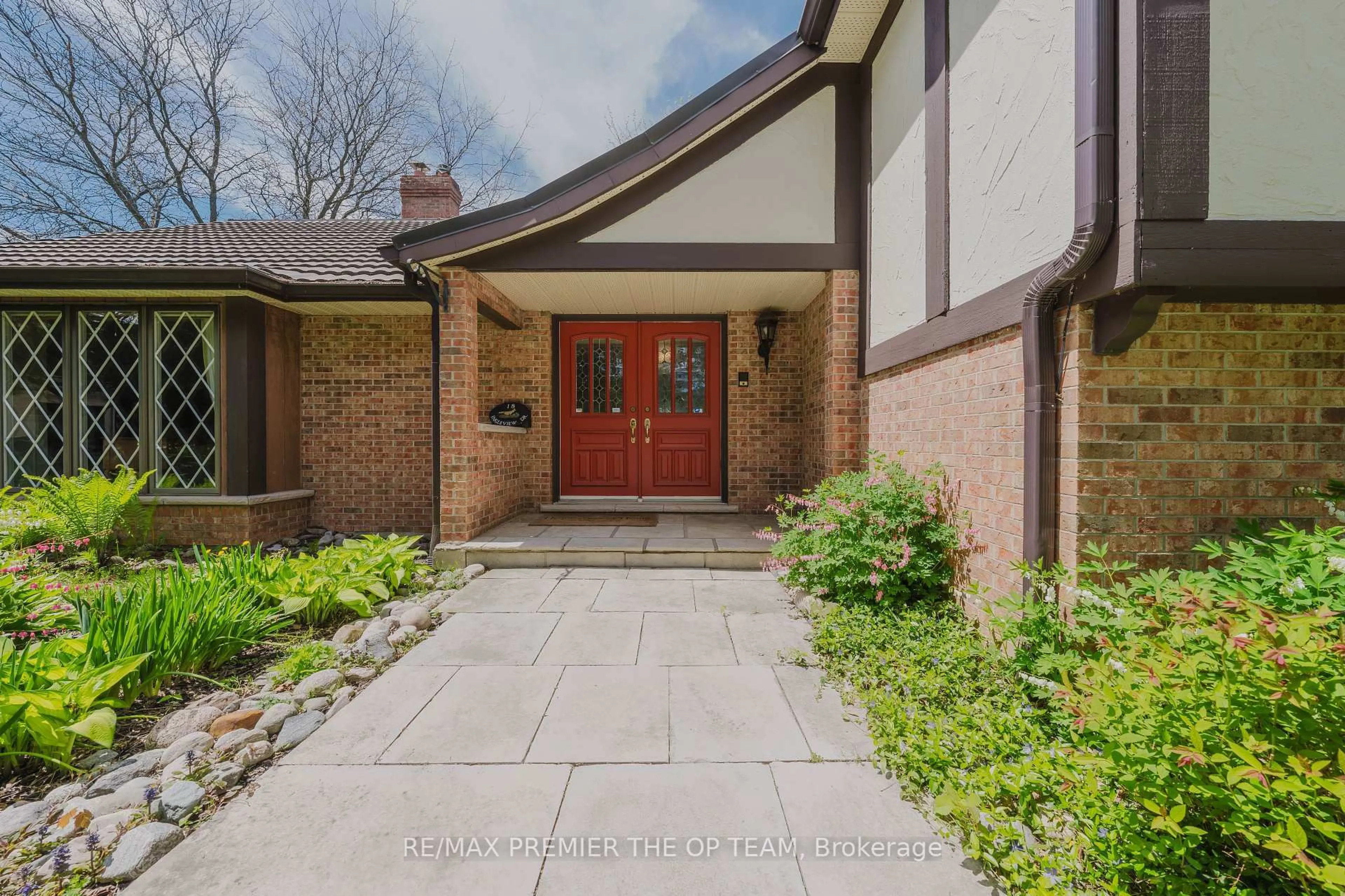 Unknown for 18 Ingleview Dr, Caledon Ontario L7C 1P3