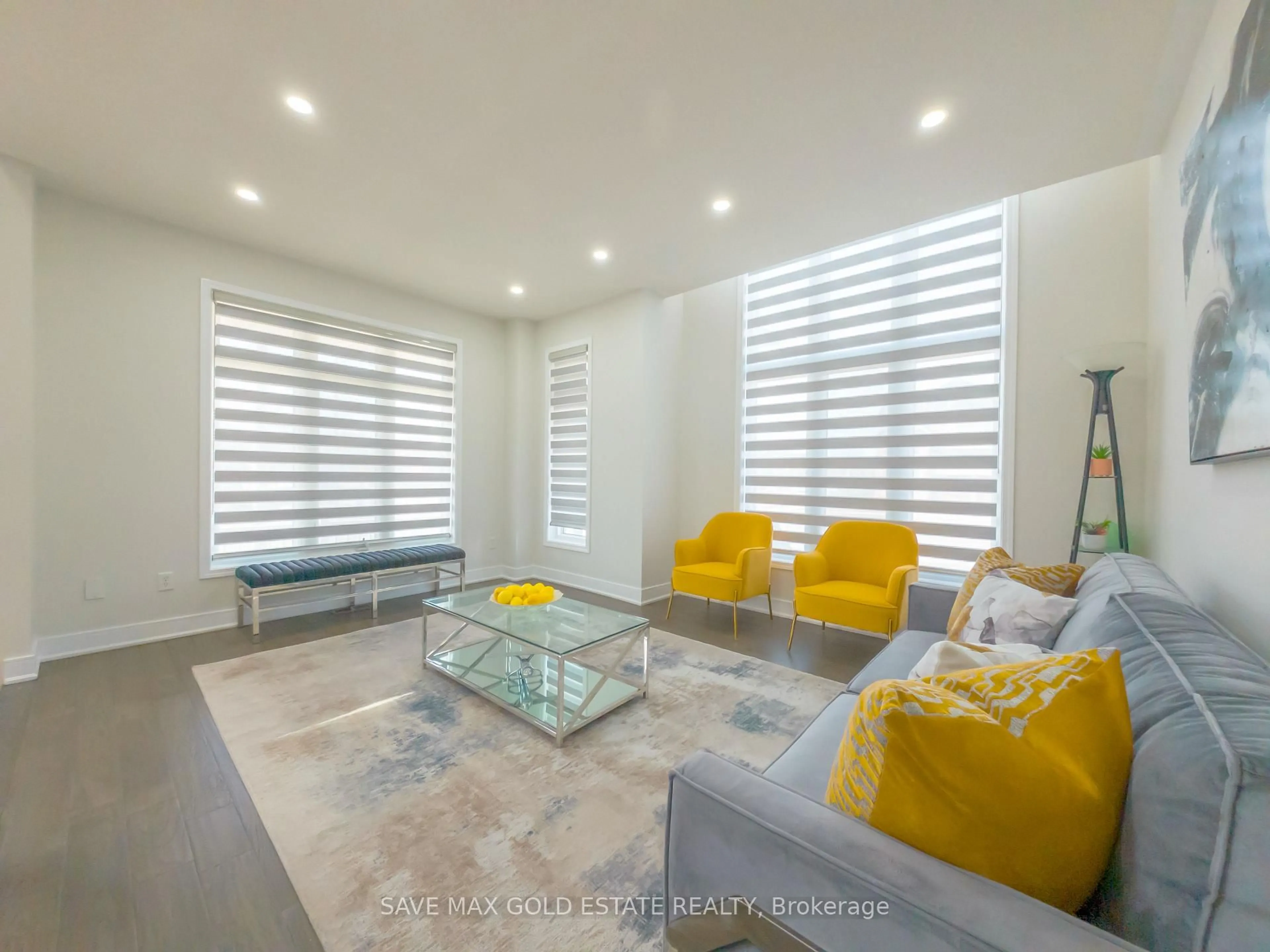 Living room with furniture, unknown for 4788 Thomas Alton Blvd, Burlington Ontario L7M 0J5
