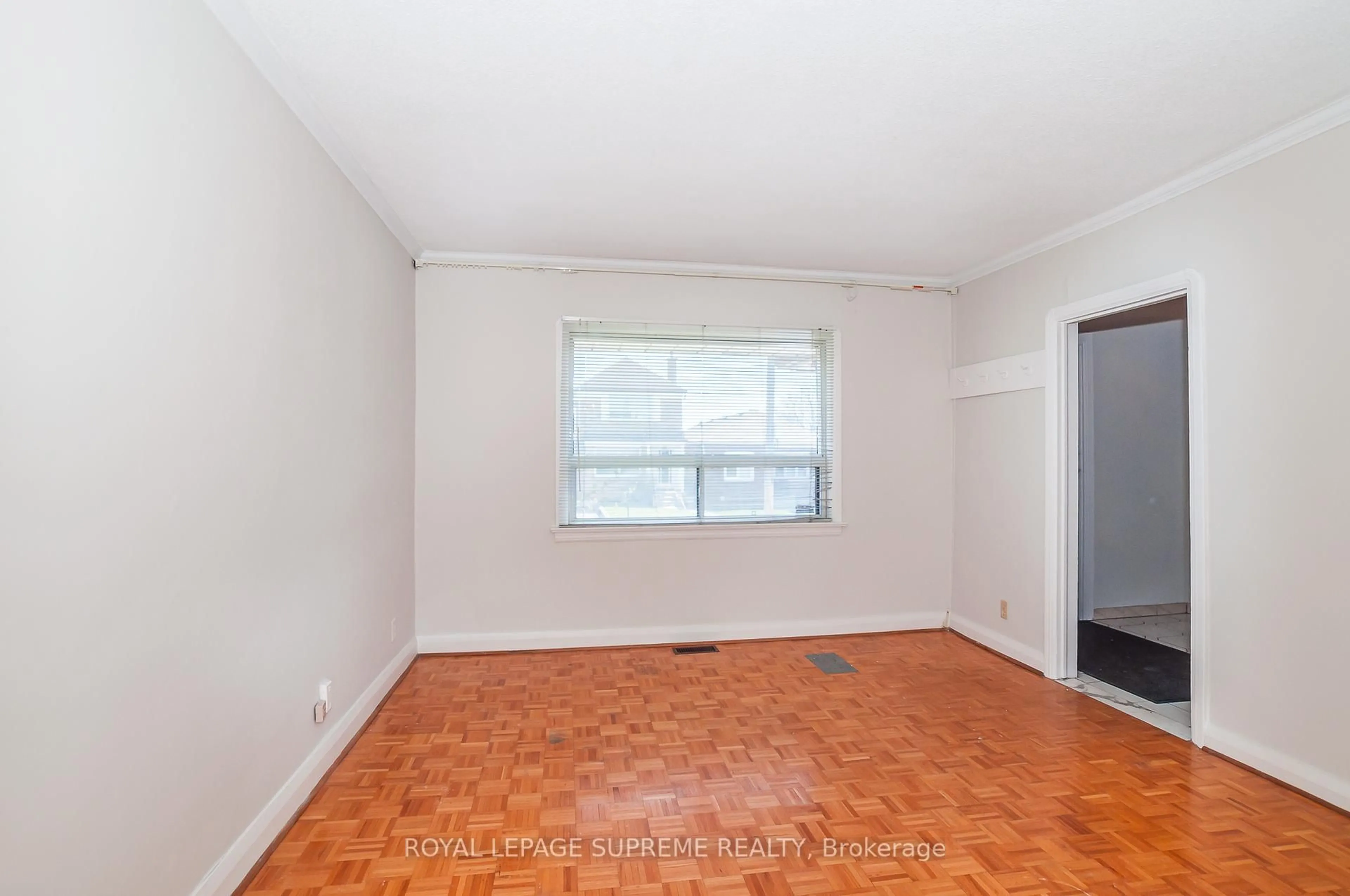 A pic of a room for 184 Dunraven Dr, Toronto Ontario M6M 1H5