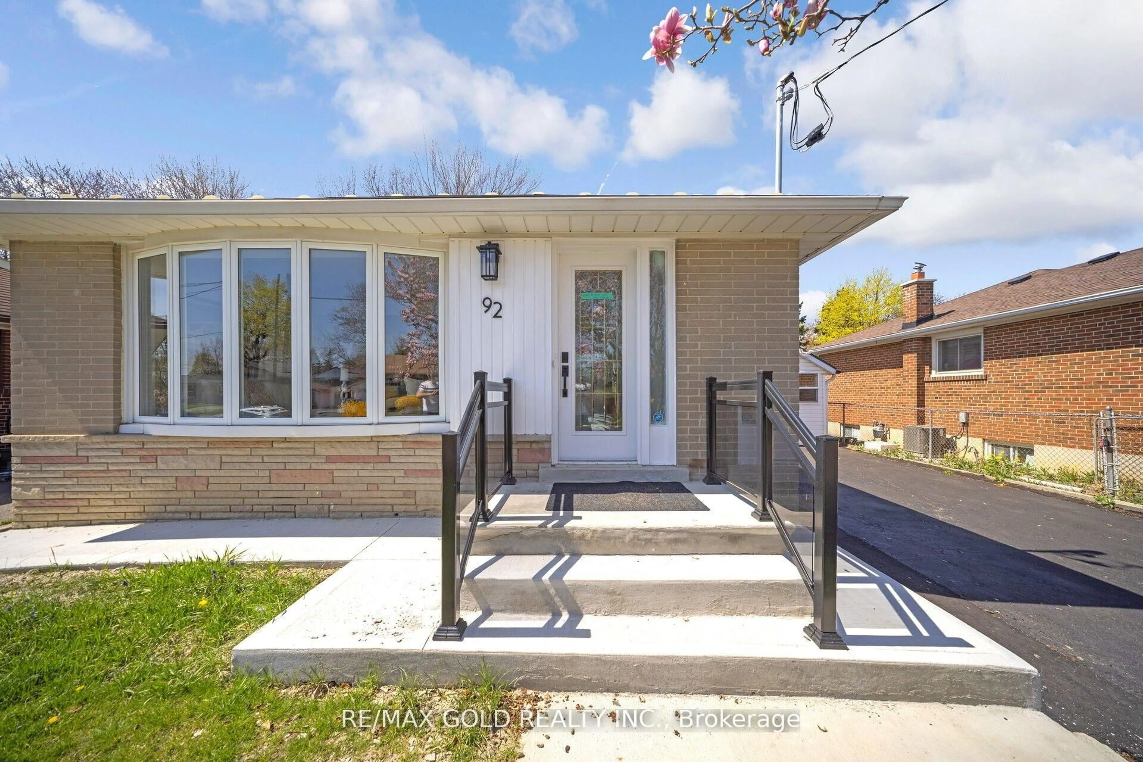 Unknown for 92 Cornwall Rd, Brampton Ontario L6W 1N8