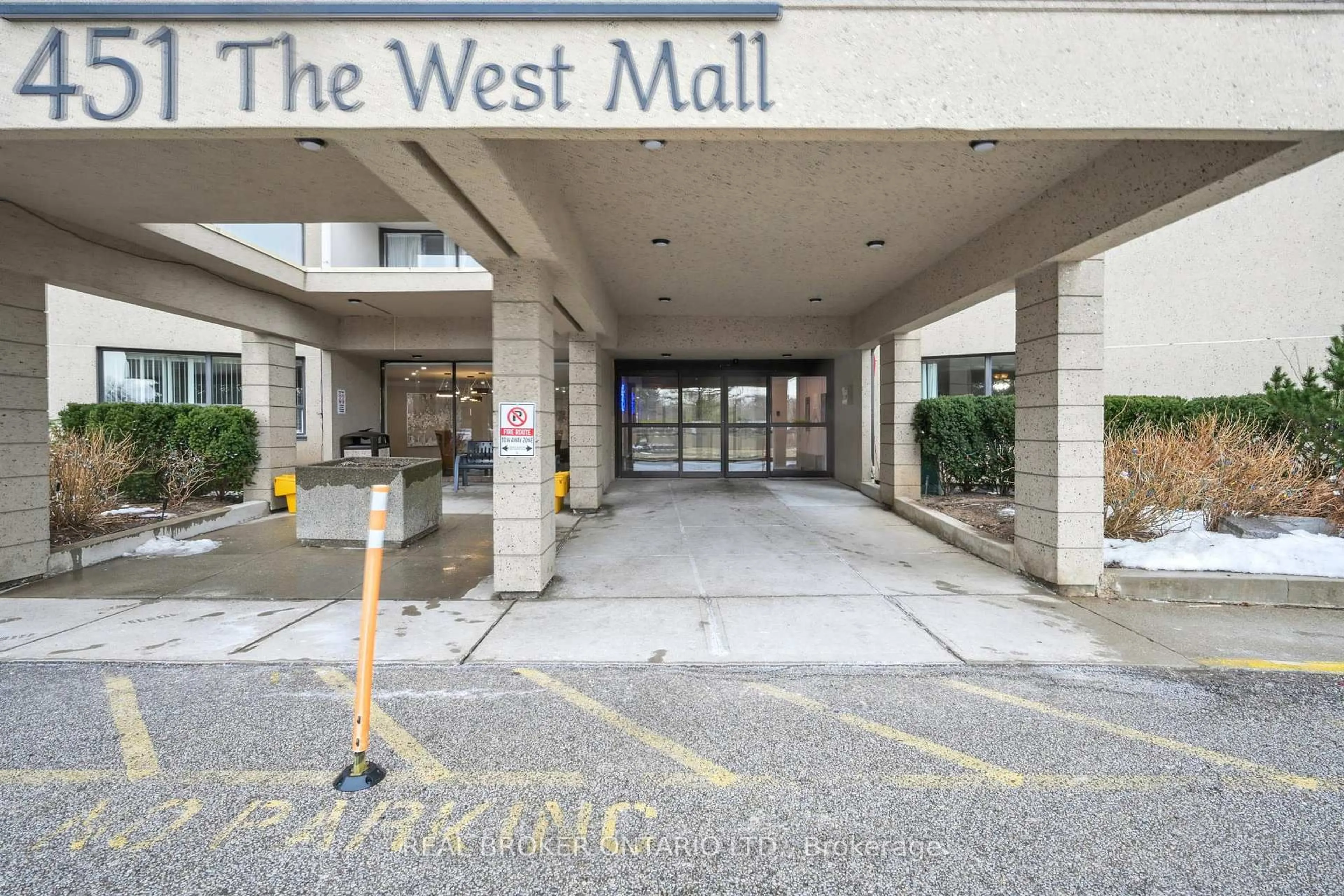Lobby for 451 The West Mall #515, Toronto Ontario M9C 1G1