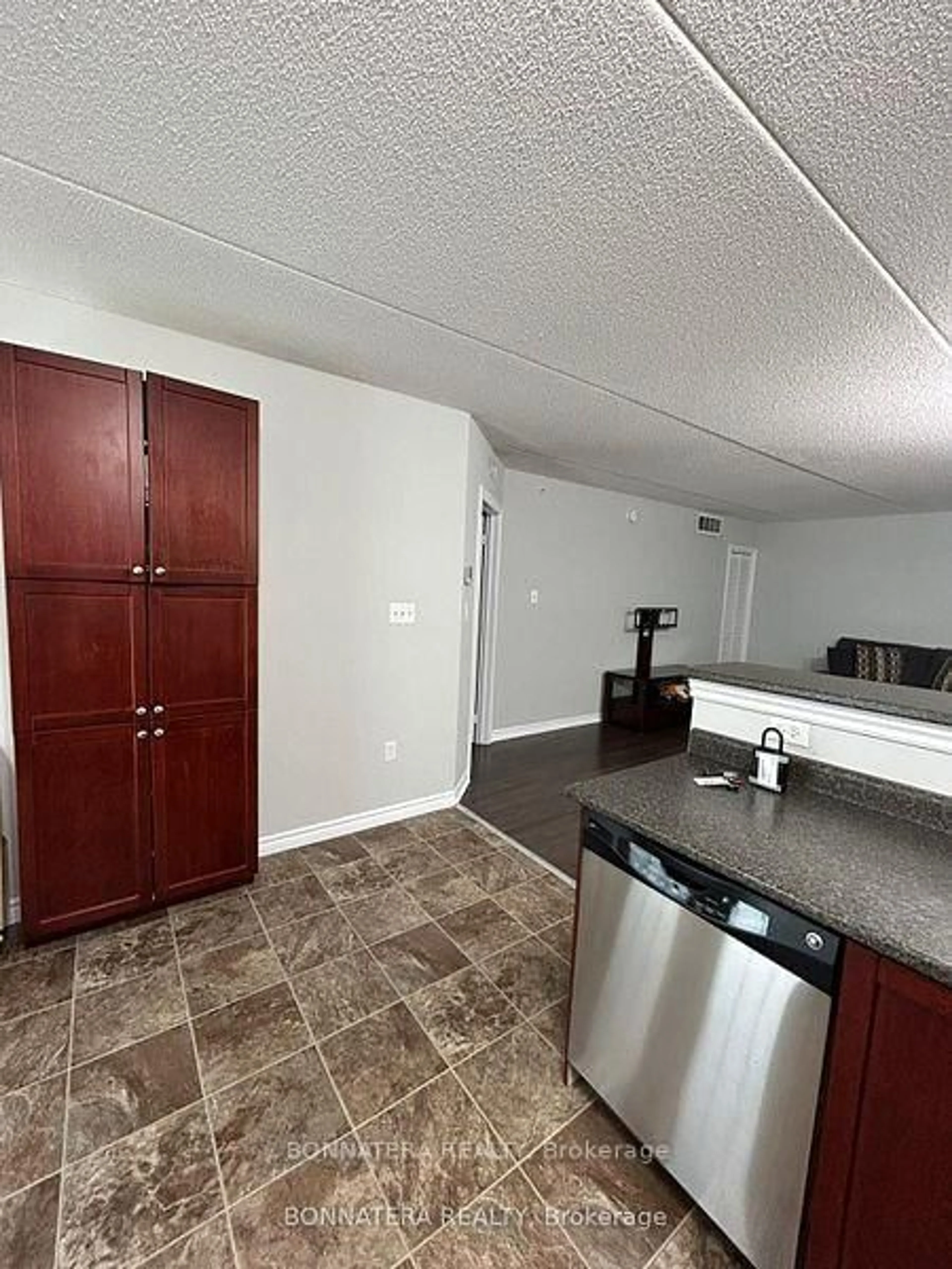A pic of a room for 1350 Main St #112, Milton Ontario L9T 7S7