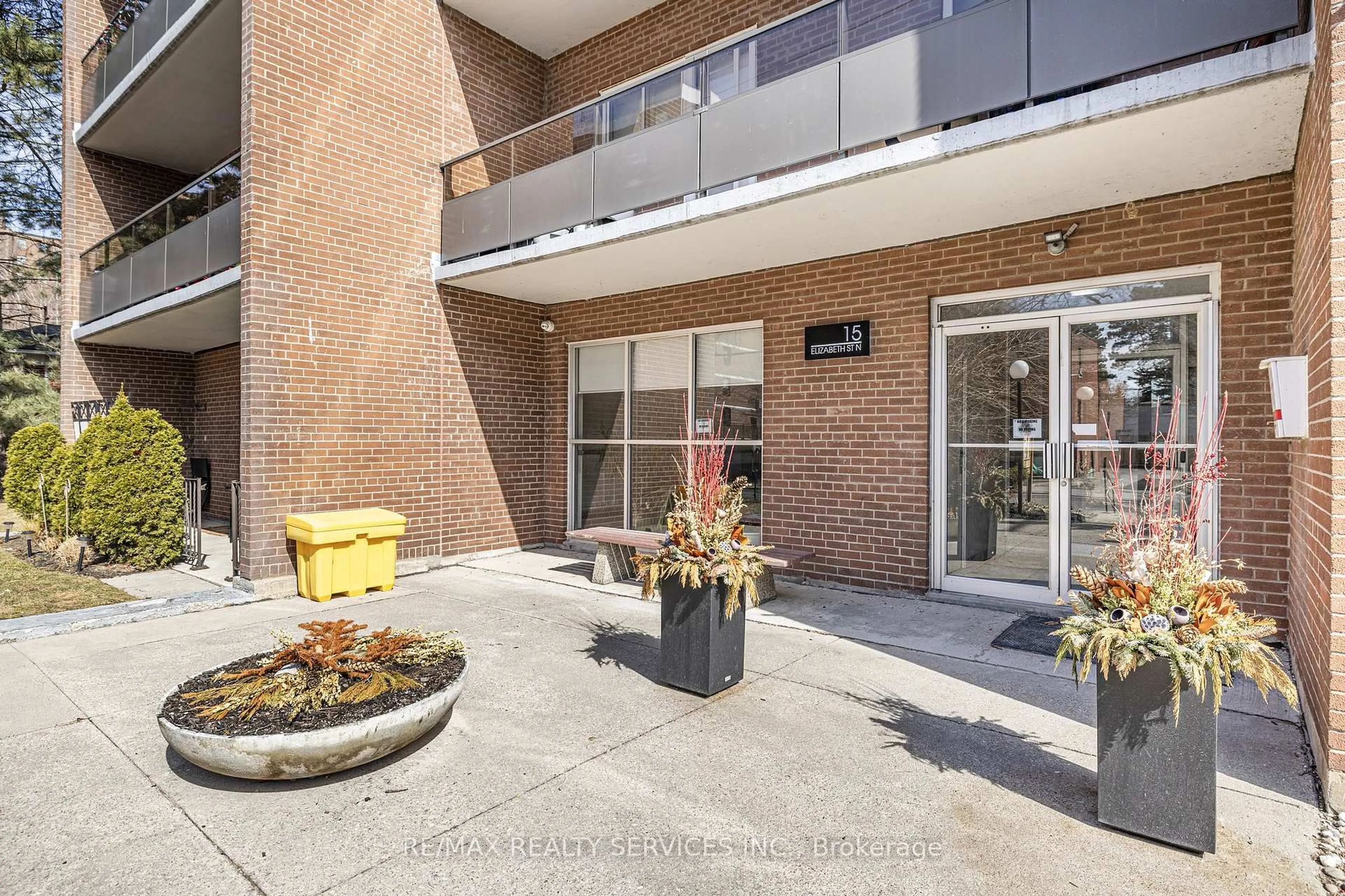 Unknown for 15 Elizabeth St #501, Mississauga Ontario L5G 2Z3