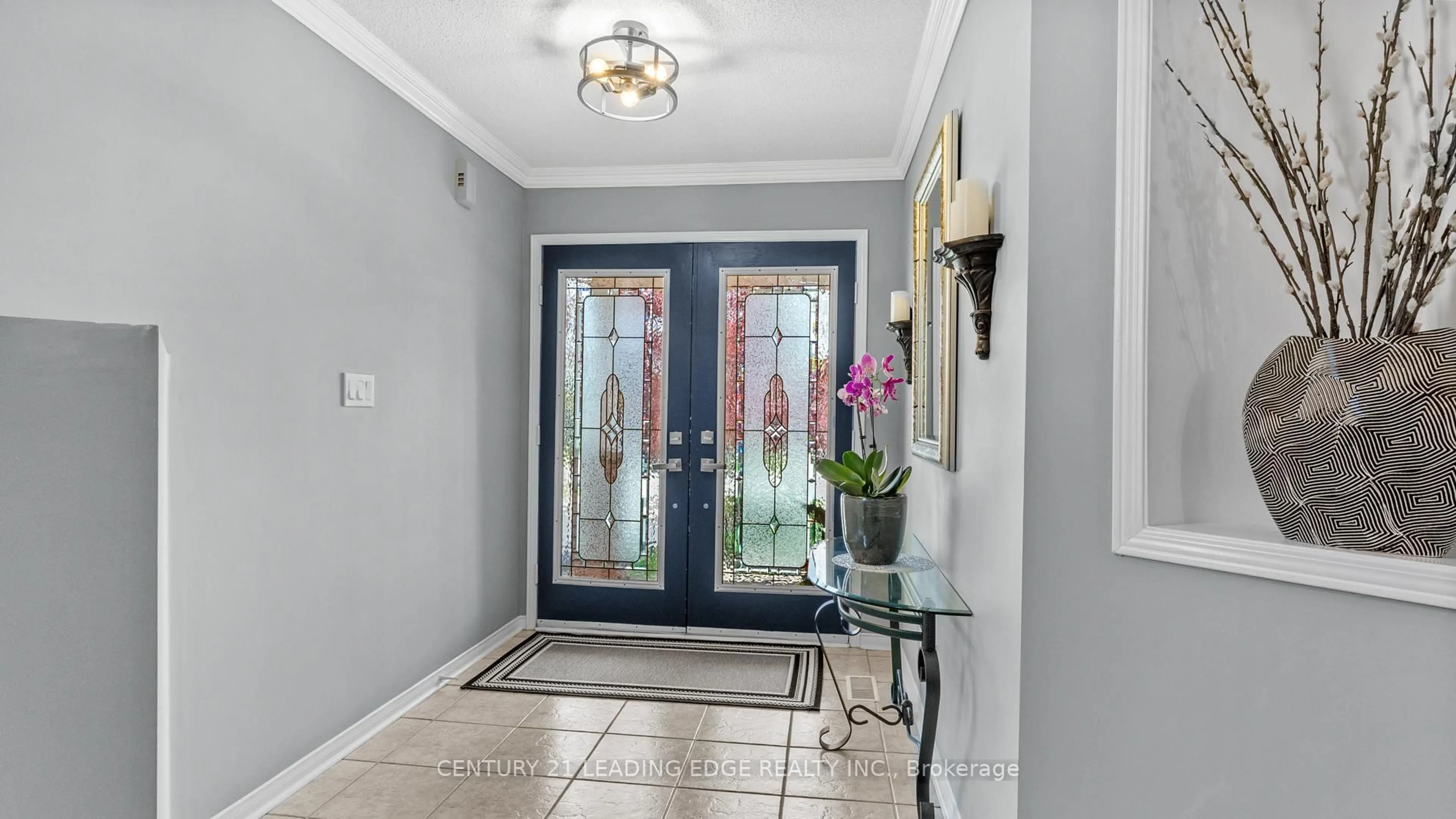 Indoor entryway for 3335 Laburnum Cres, Mississauga Ontario L5N 7M2