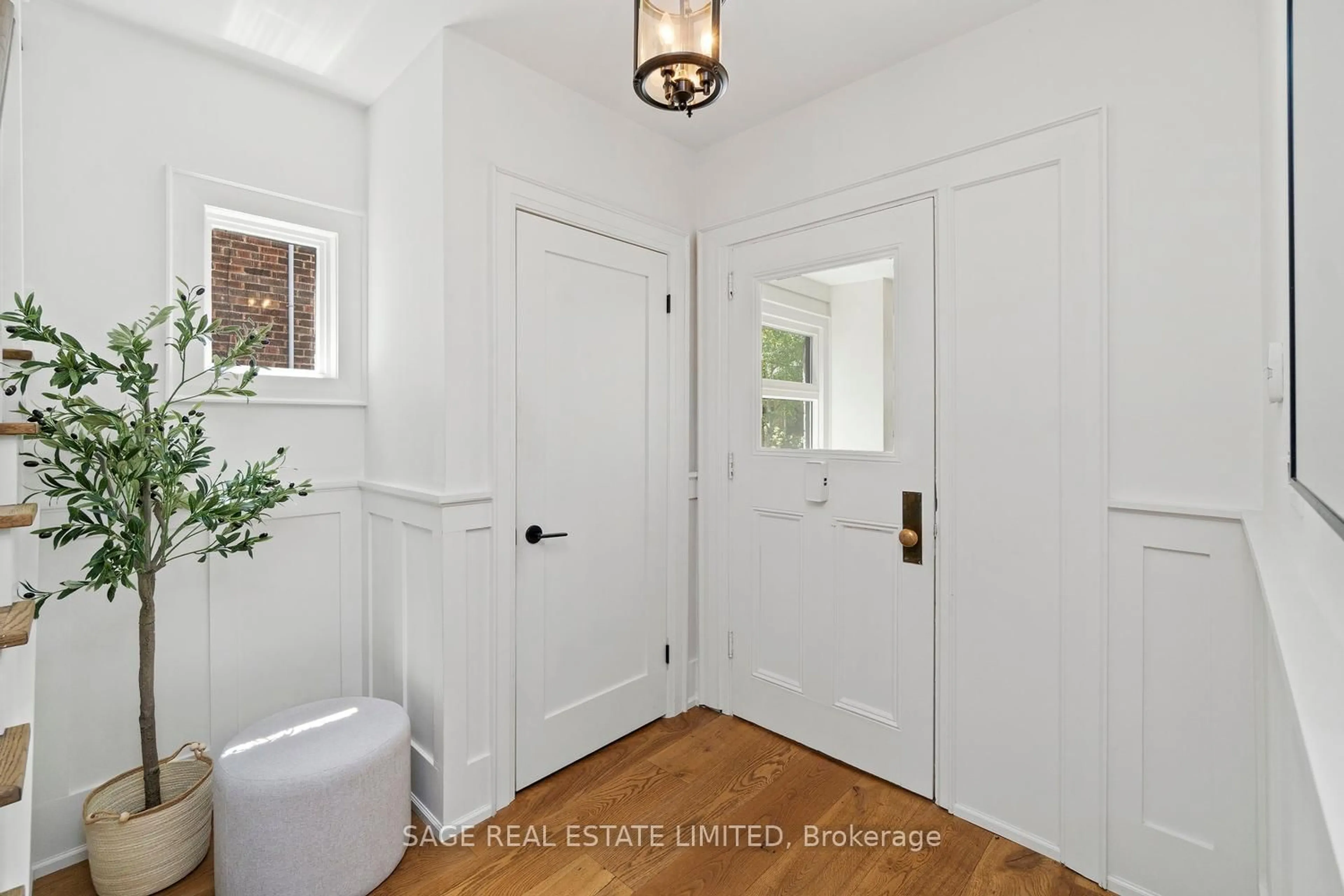 Indoor entryway for 115 Westmount Ave, Toronto Ontario M6H 3K3