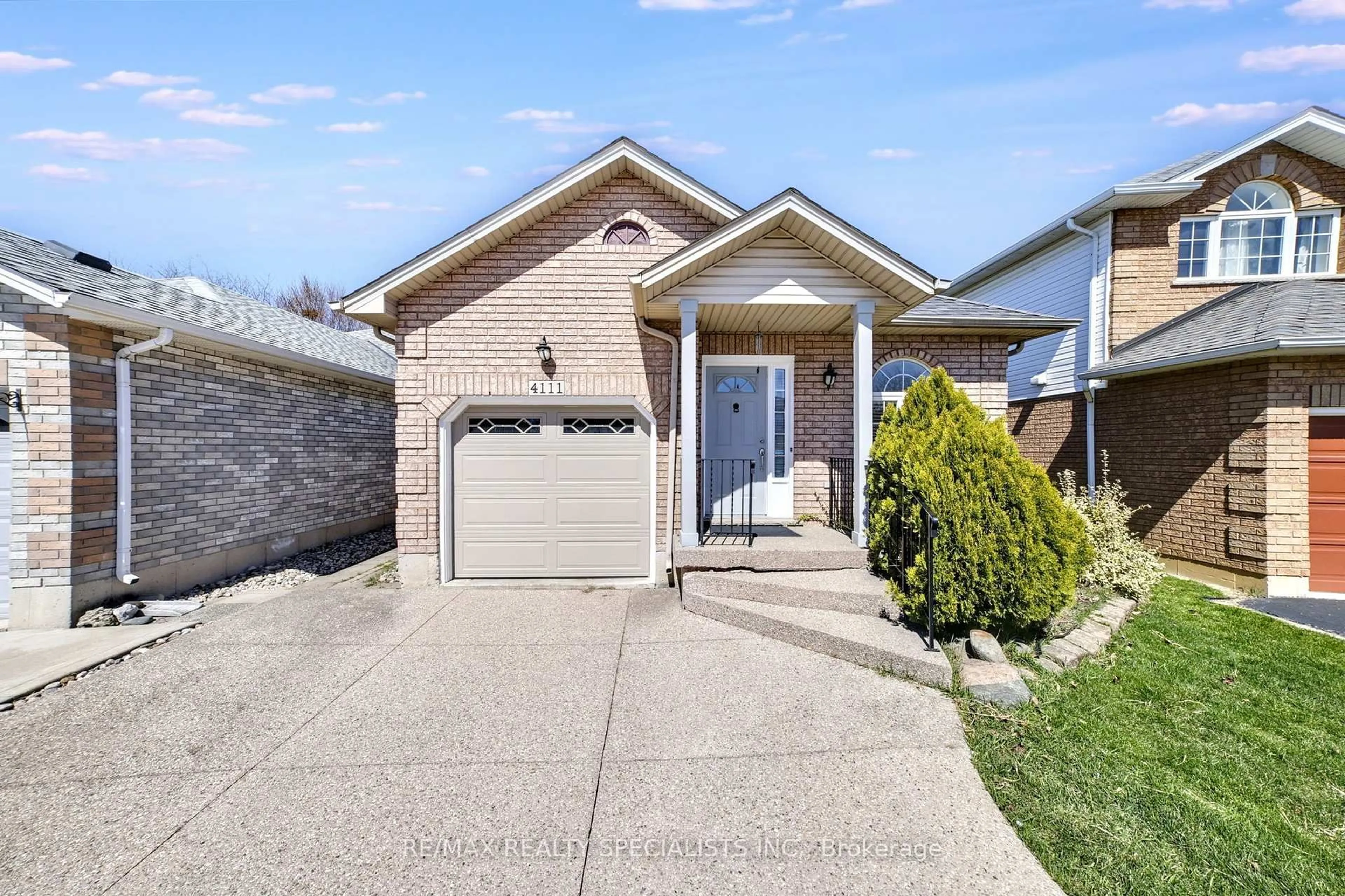 Unknown for 4111 Continental Dr, Burlington Ontario L7M 4L1