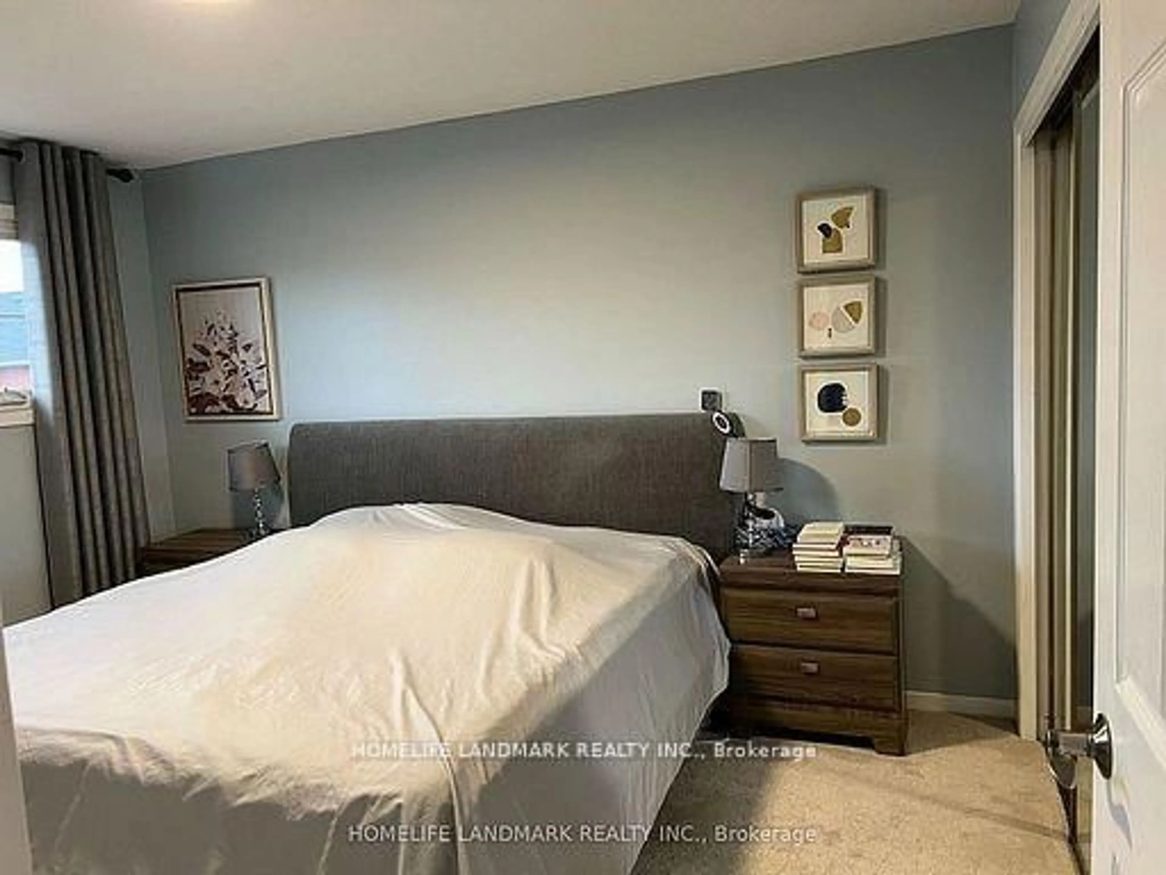 Bedroom with bed, unknown for 4665 Pemmican Tr, Mississauga Ontario L4Z 2M4