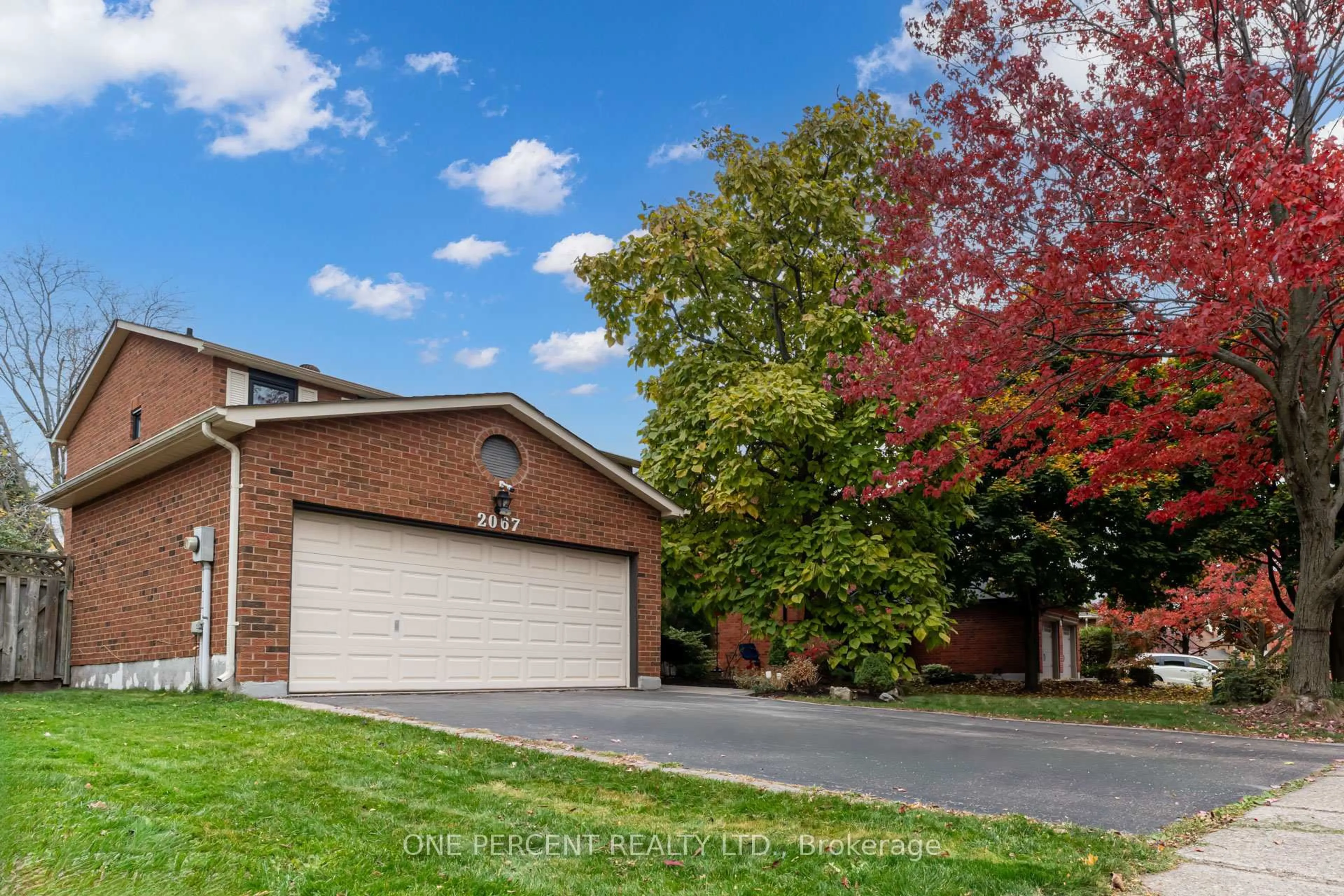 Home with brick exterior material, street for 2067 Granby Dr, Oakville Ontario L6H 3X9