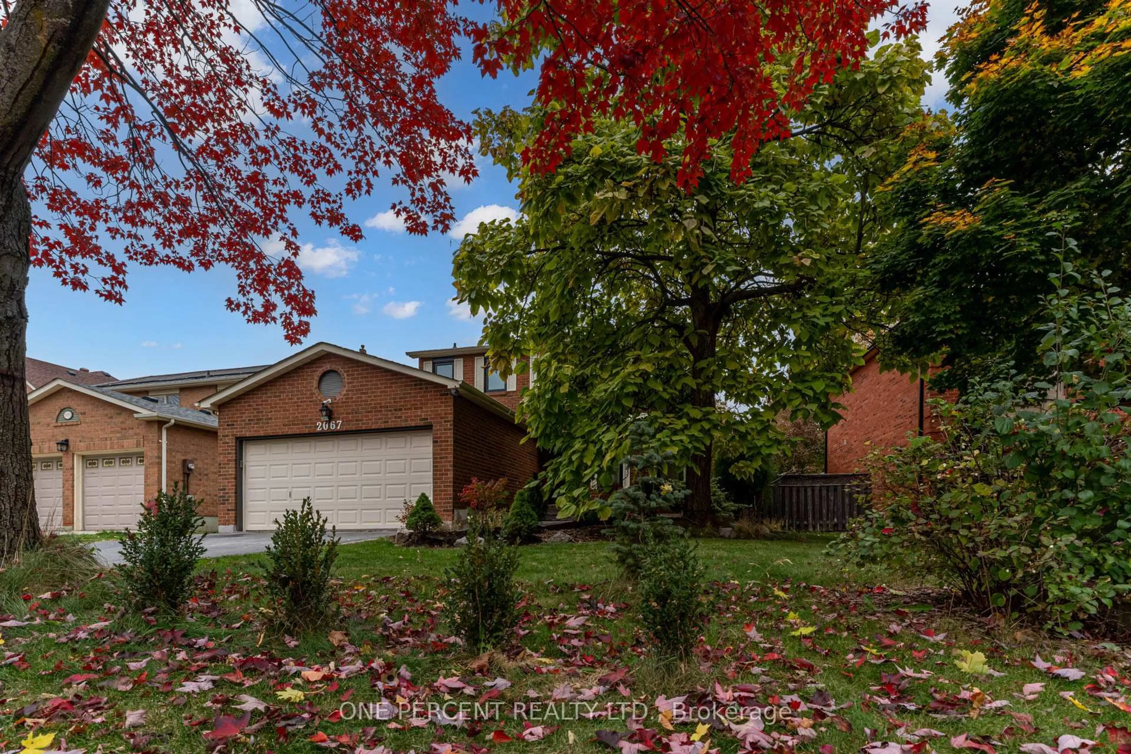 Home with brick exterior material, street for 2067 Granby Dr, Oakville Ontario L6H 3X9
