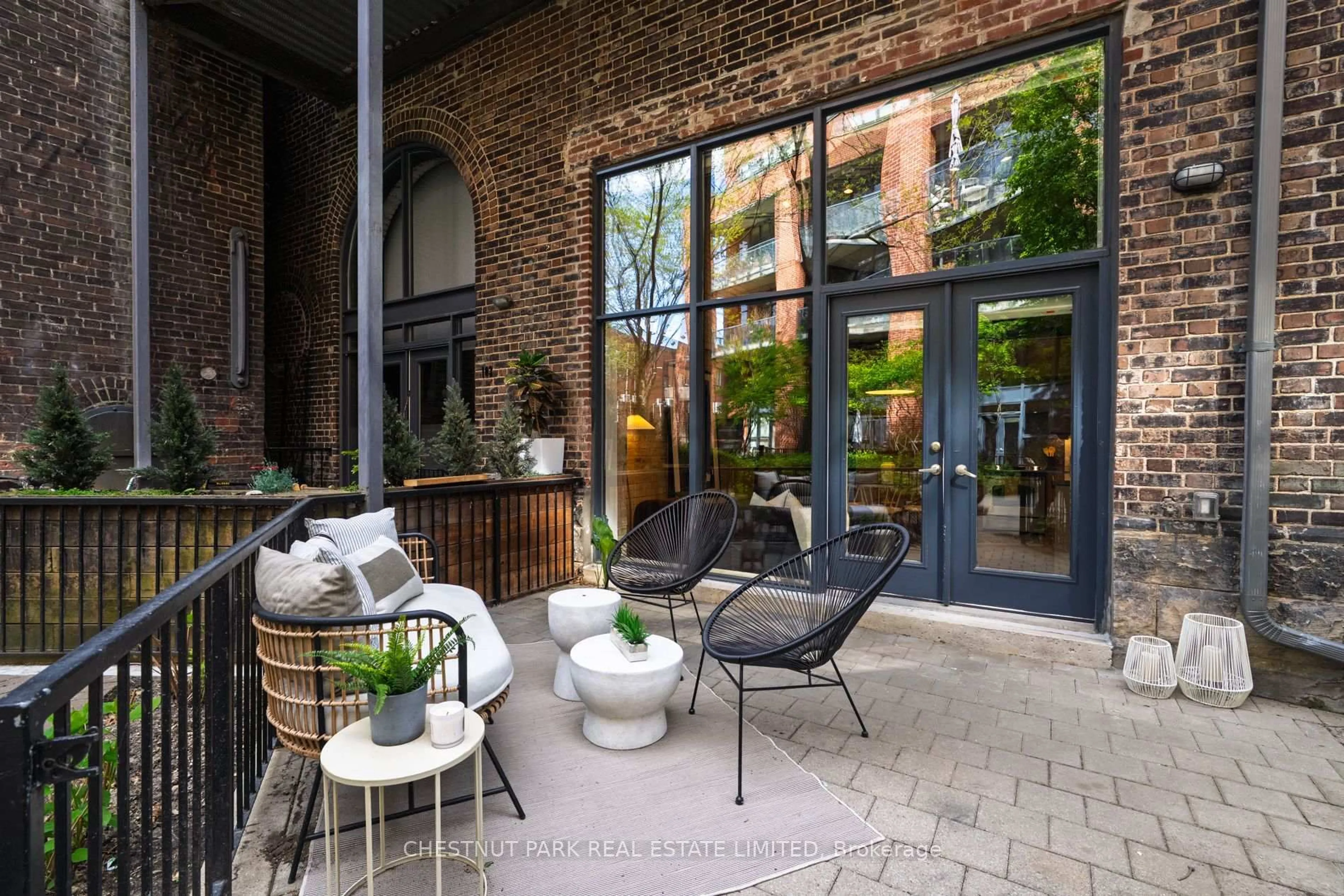 Patio, street for 363 Sorauren Ave #102, Toronto Ontario M6R 3C1