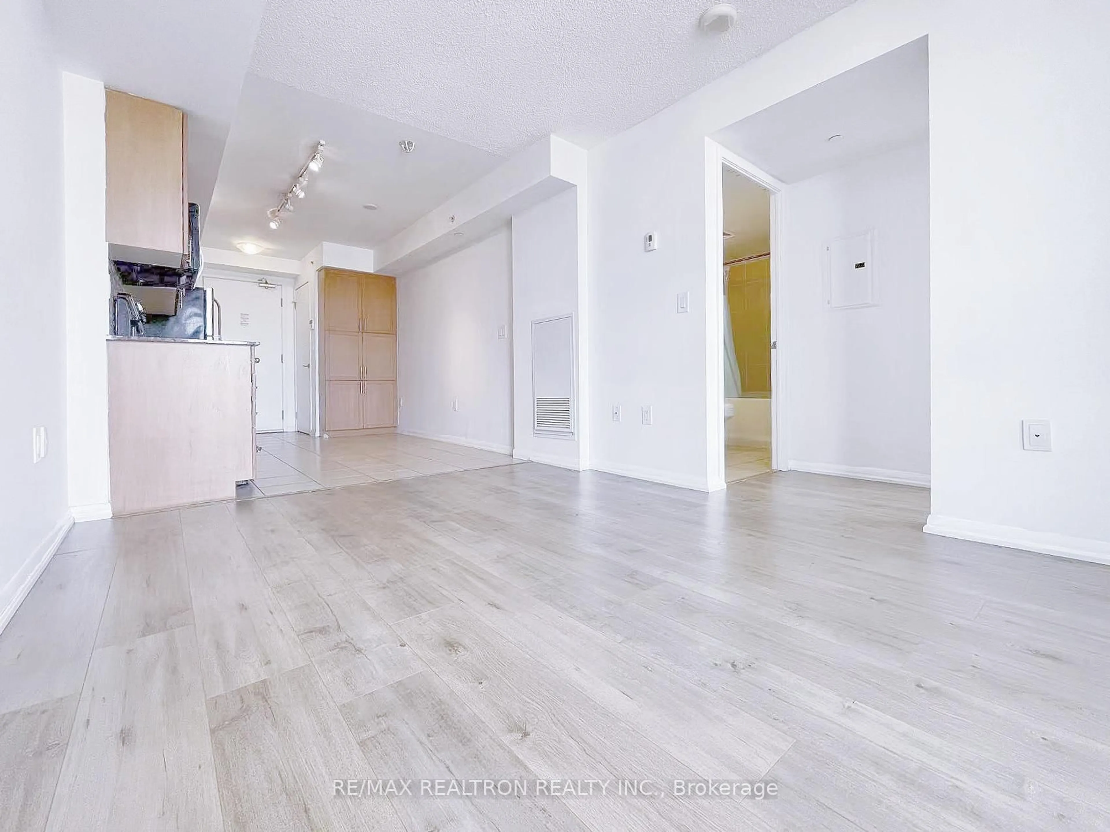 A pic of a room for 800 Lawrence Ave #1021, Toronto Ontario M6A 1C3
