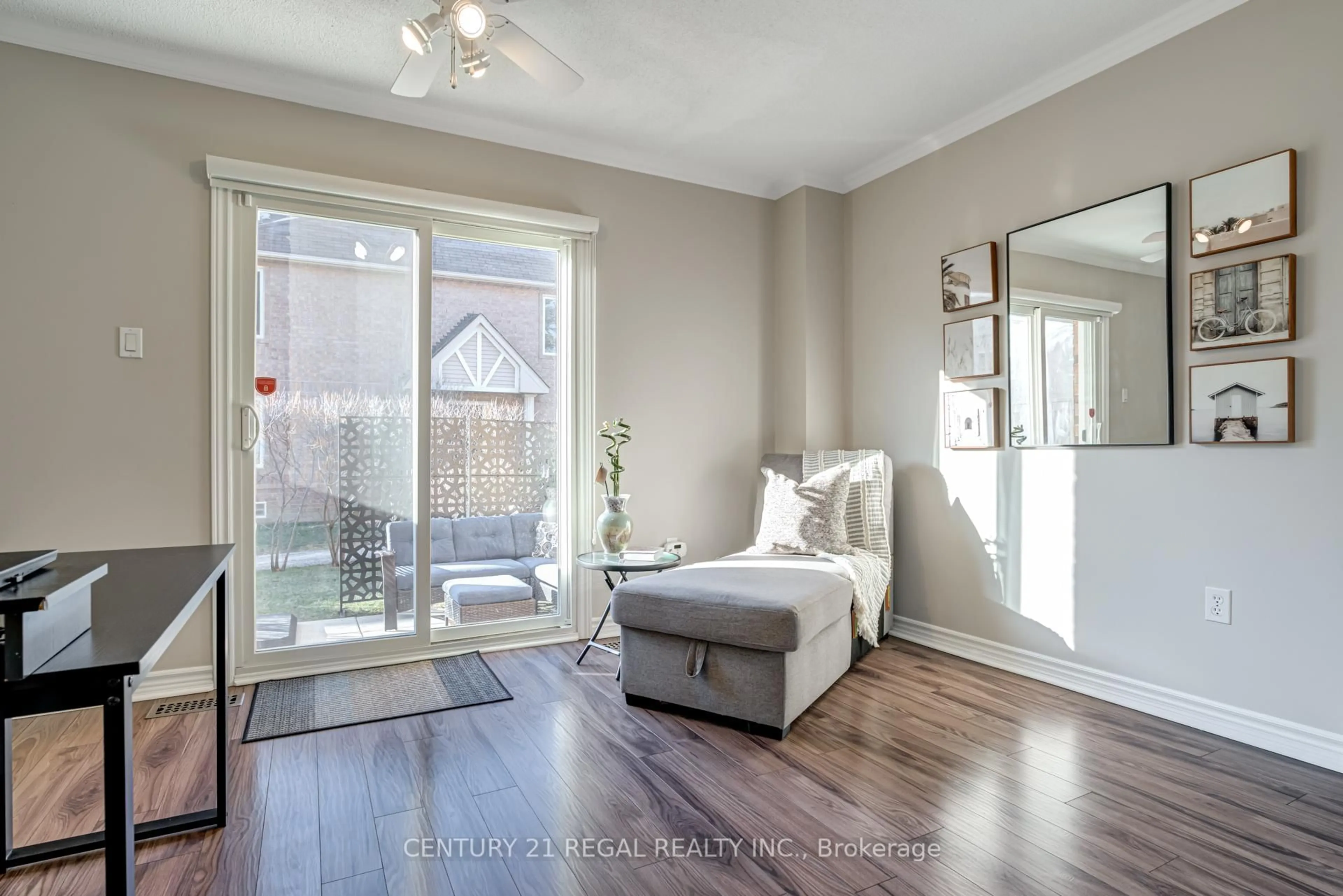 Living room with furniture, wood/laminate floor for 45 Bristol Rd #19, Mississauga Ontario L4Z 3P5
