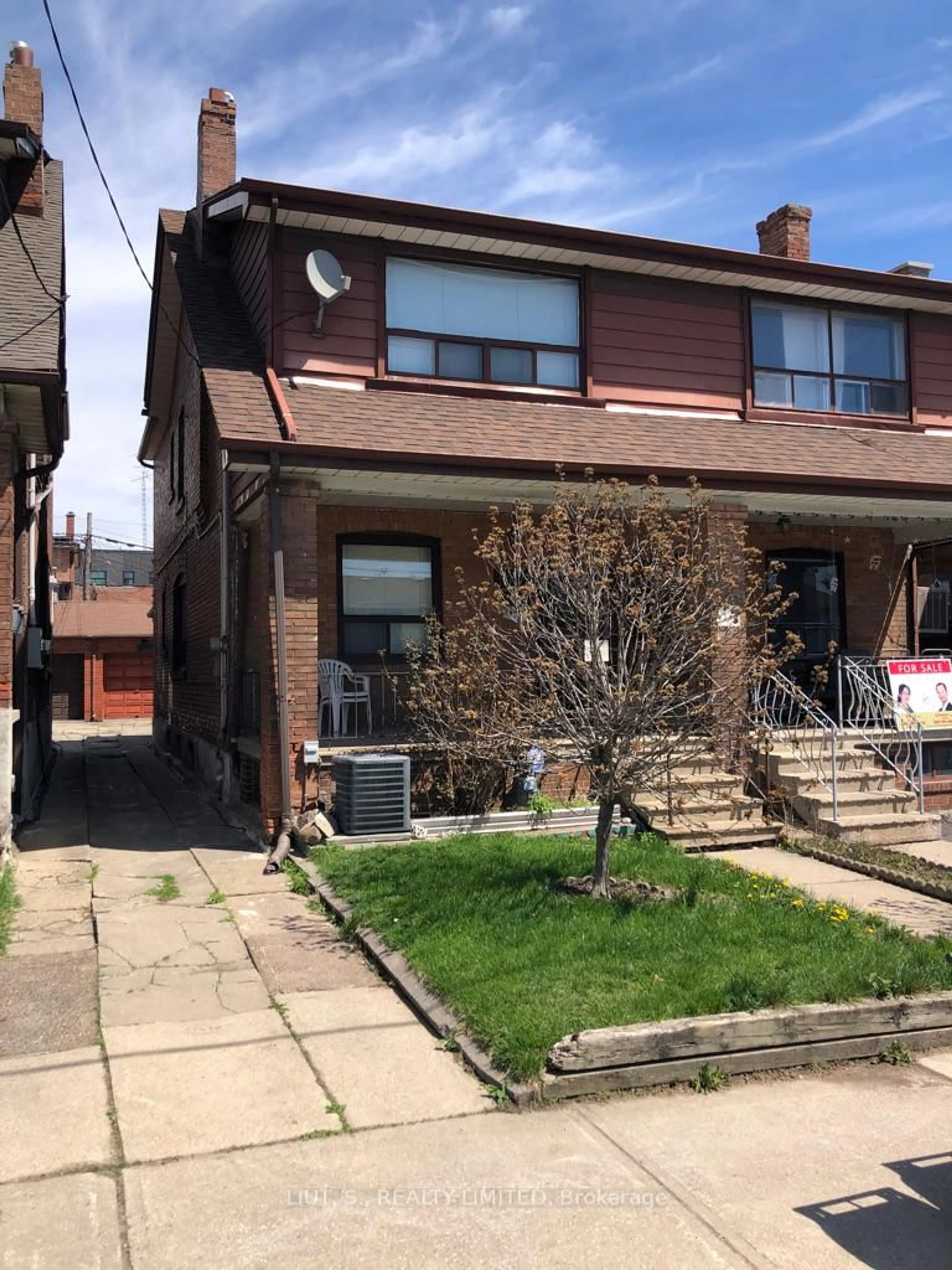 Home with brick exterior material, street for 1945 Dufferin St, Toronto Ontario M6E 3P8