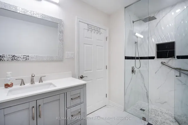 Additional property image - 1496 Tyneburn Cres
