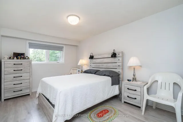 Additional property image - 1496 Tyneburn Cres